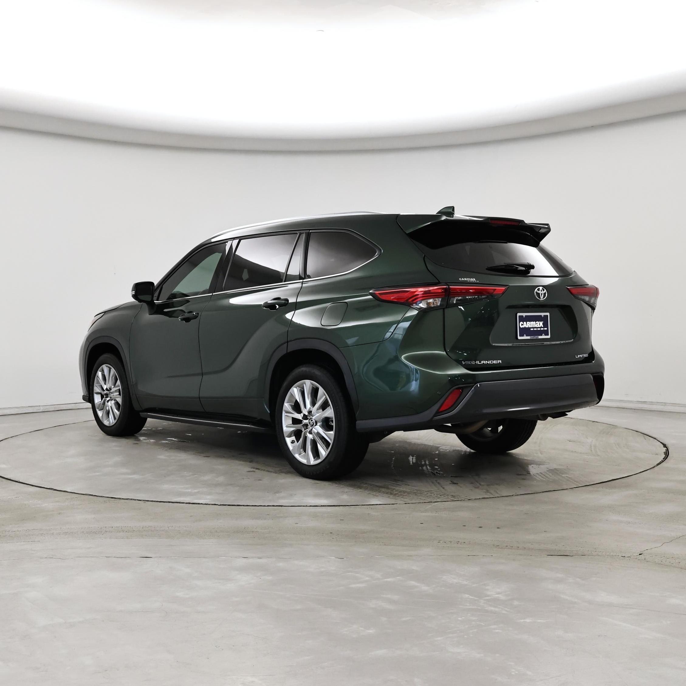 Thumbnail: 2023 Toyota Highlander - 2