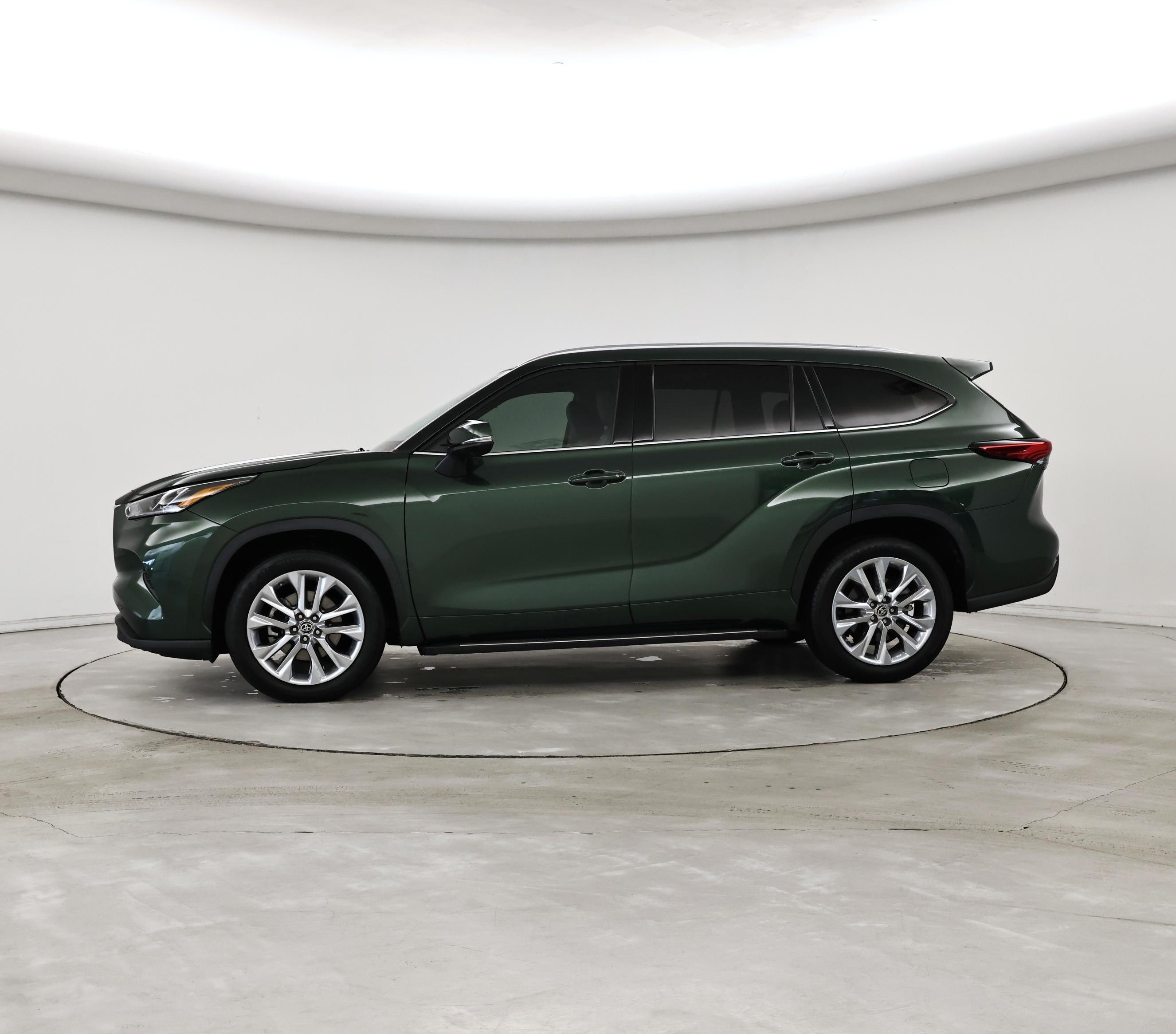 Thumbnail: 2023 Toyota Highlander - 3