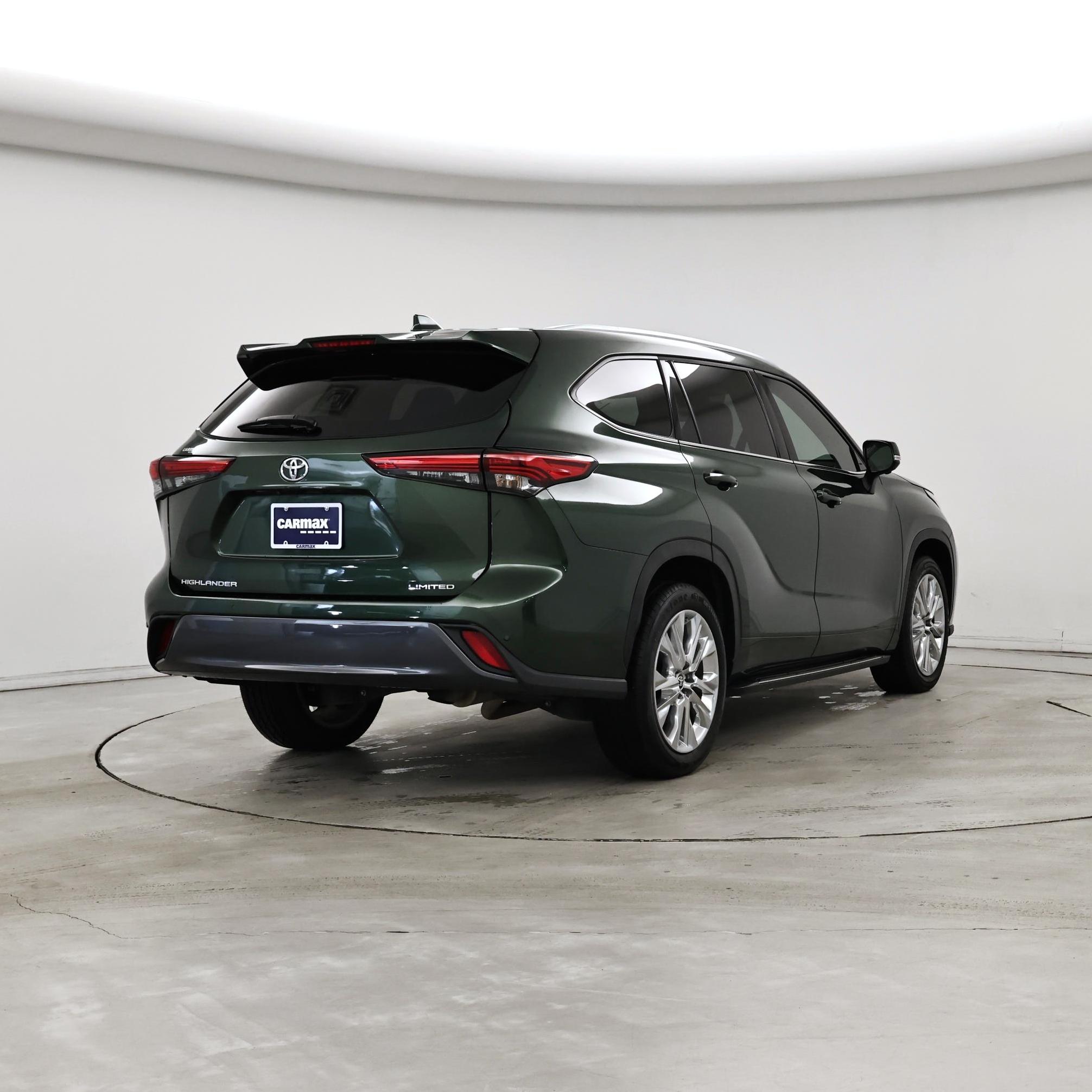 Thumbnail: 2023 Toyota Highlander - 8