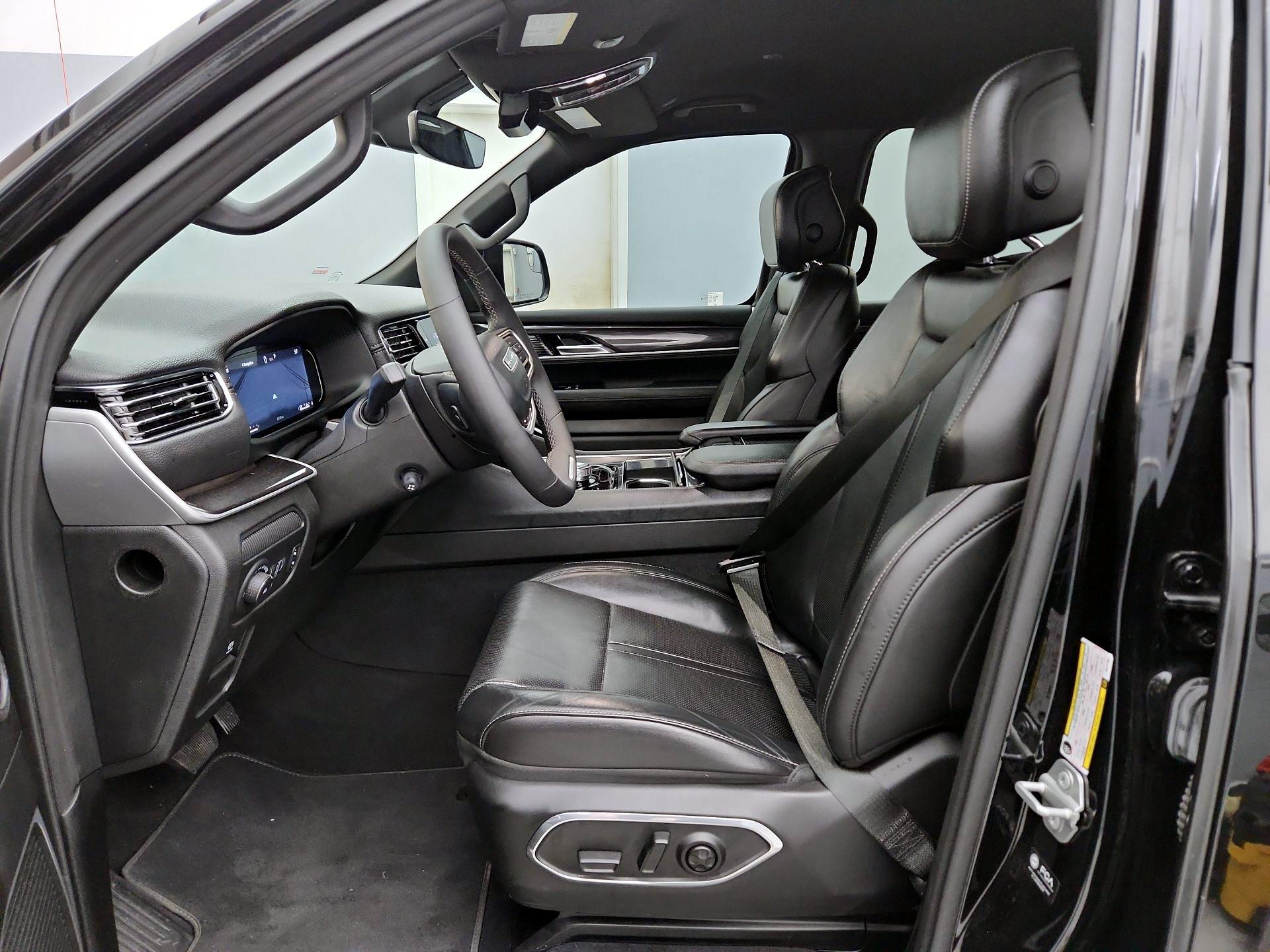 Thumbnail: 2024 Jeep Wagoneer - 11