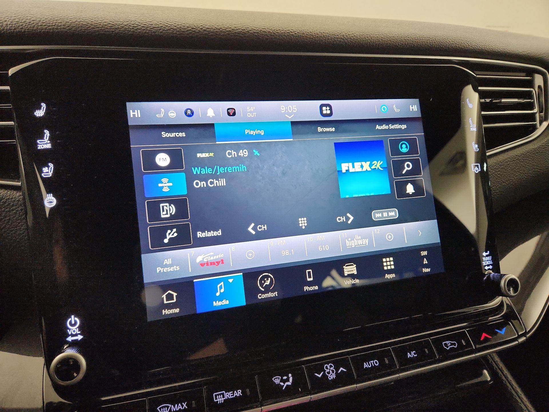 Thumbnail: 2024 Jeep Wagoneer - 16