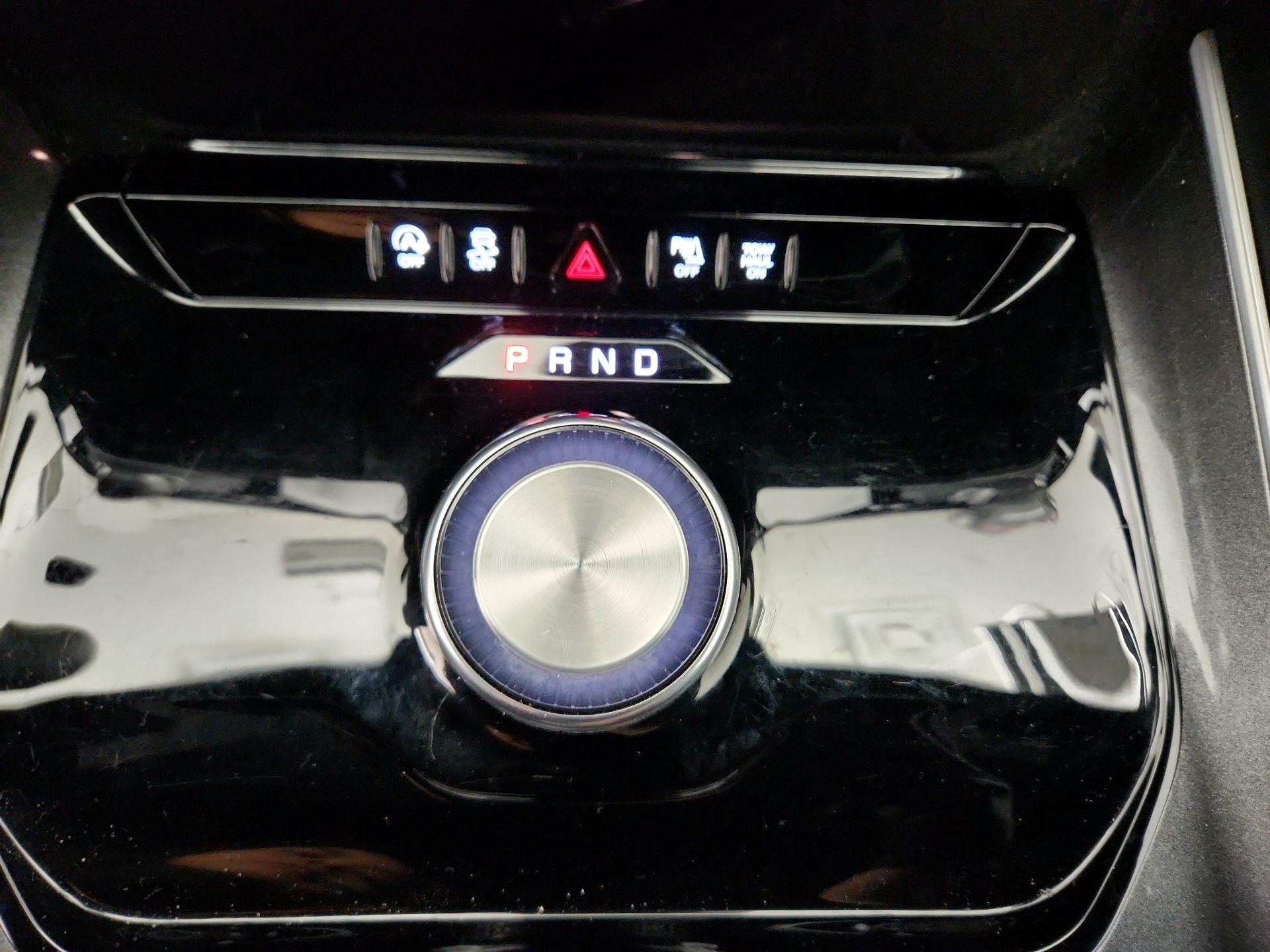 Thumbnail: 2024 Jeep Wagoneer - 18