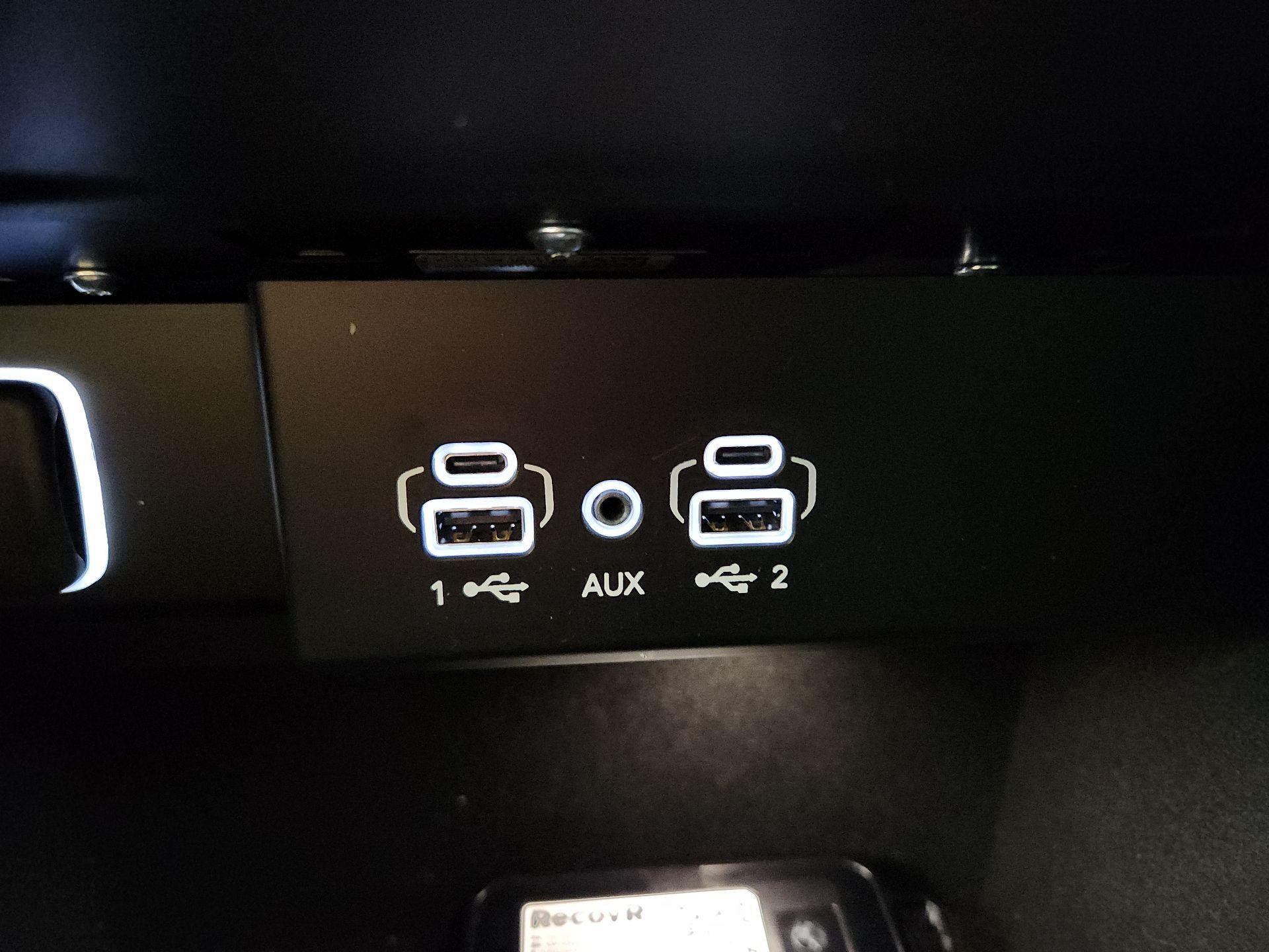 Thumbnail: 2024 Jeep Wagoneer - 19