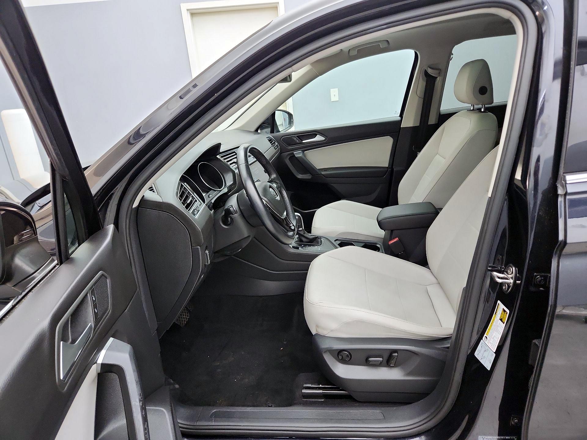 Thumbnail: 2019 Volkswagen Tiguan - 11