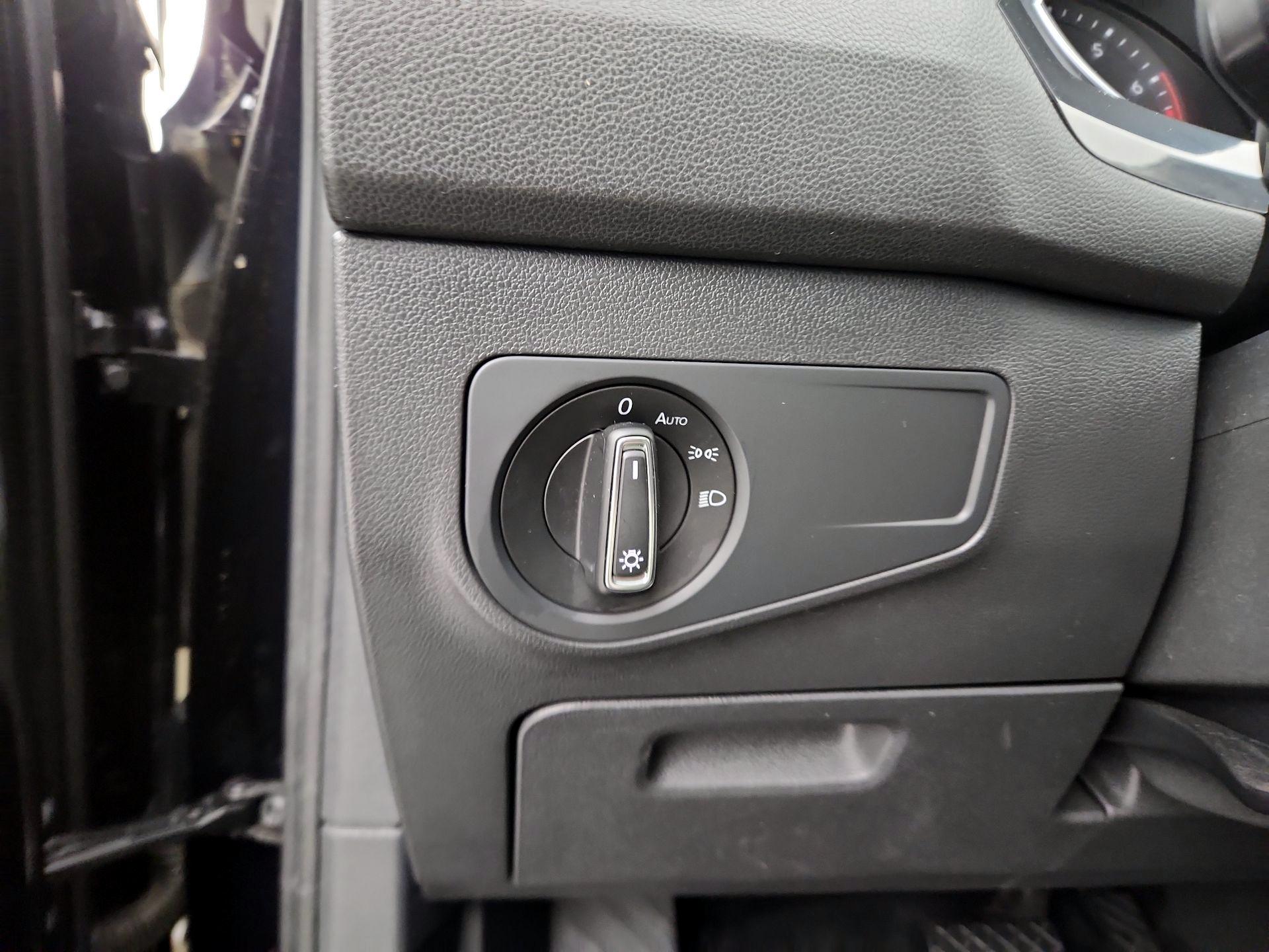 Thumbnail: 2019 Volkswagen Tiguan - 13