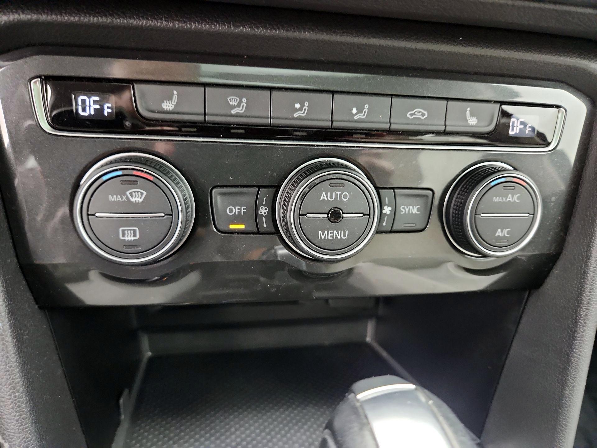 Thumbnail: 2019 Volkswagen Tiguan - 16