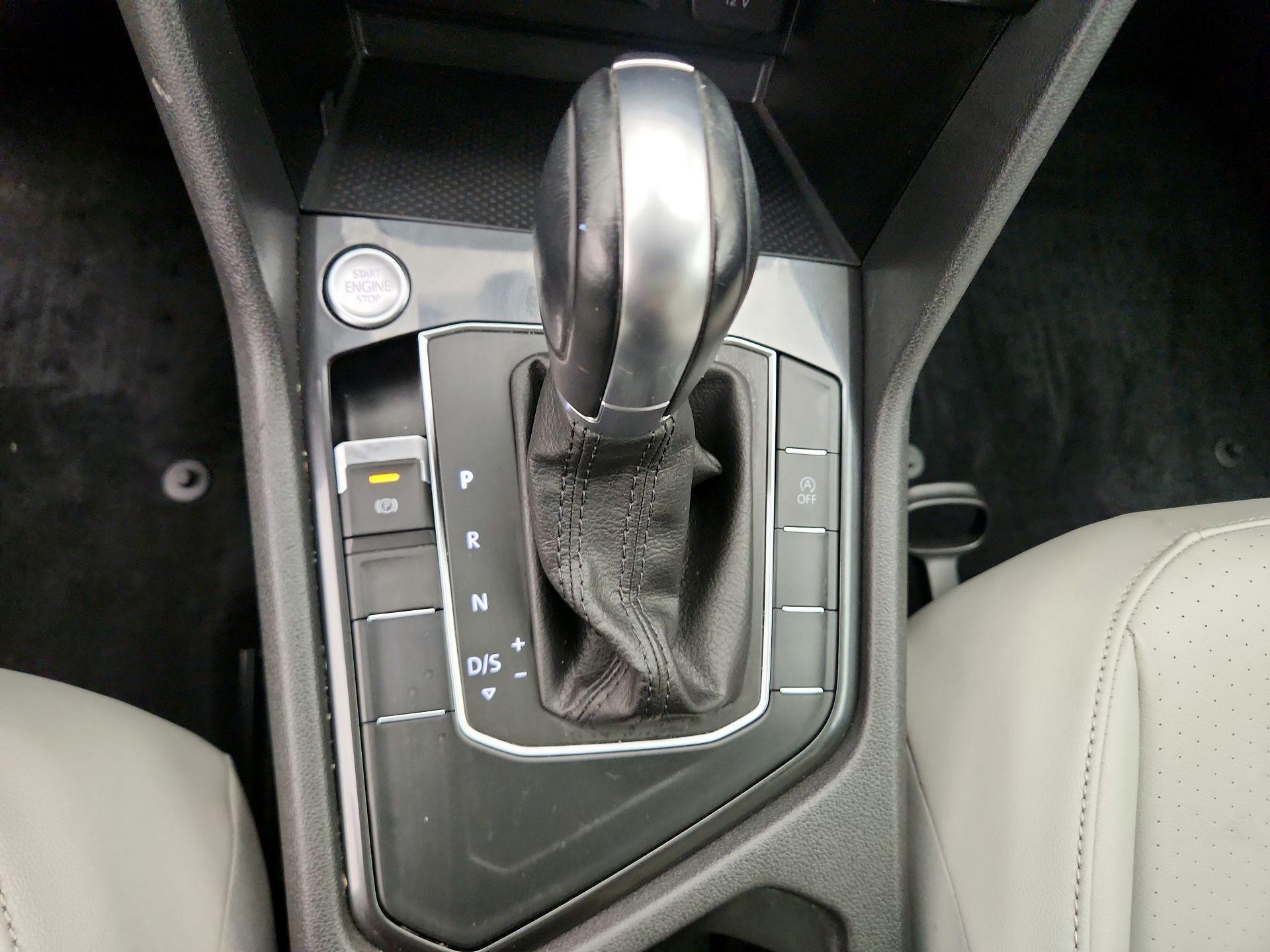 Thumbnail: 2019 Volkswagen Tiguan - 17