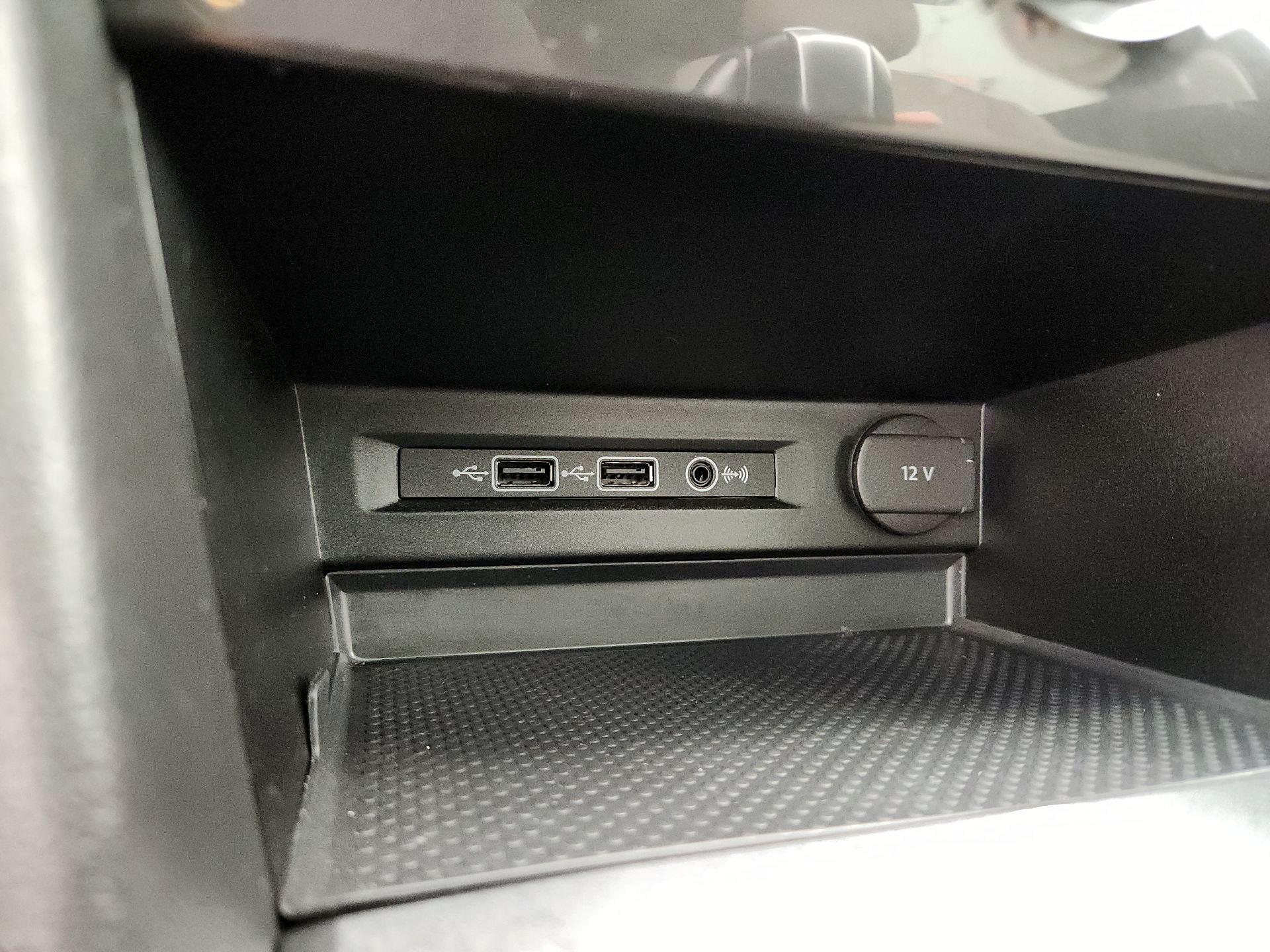 Thumbnail: 2019 Volkswagen Tiguan - 18