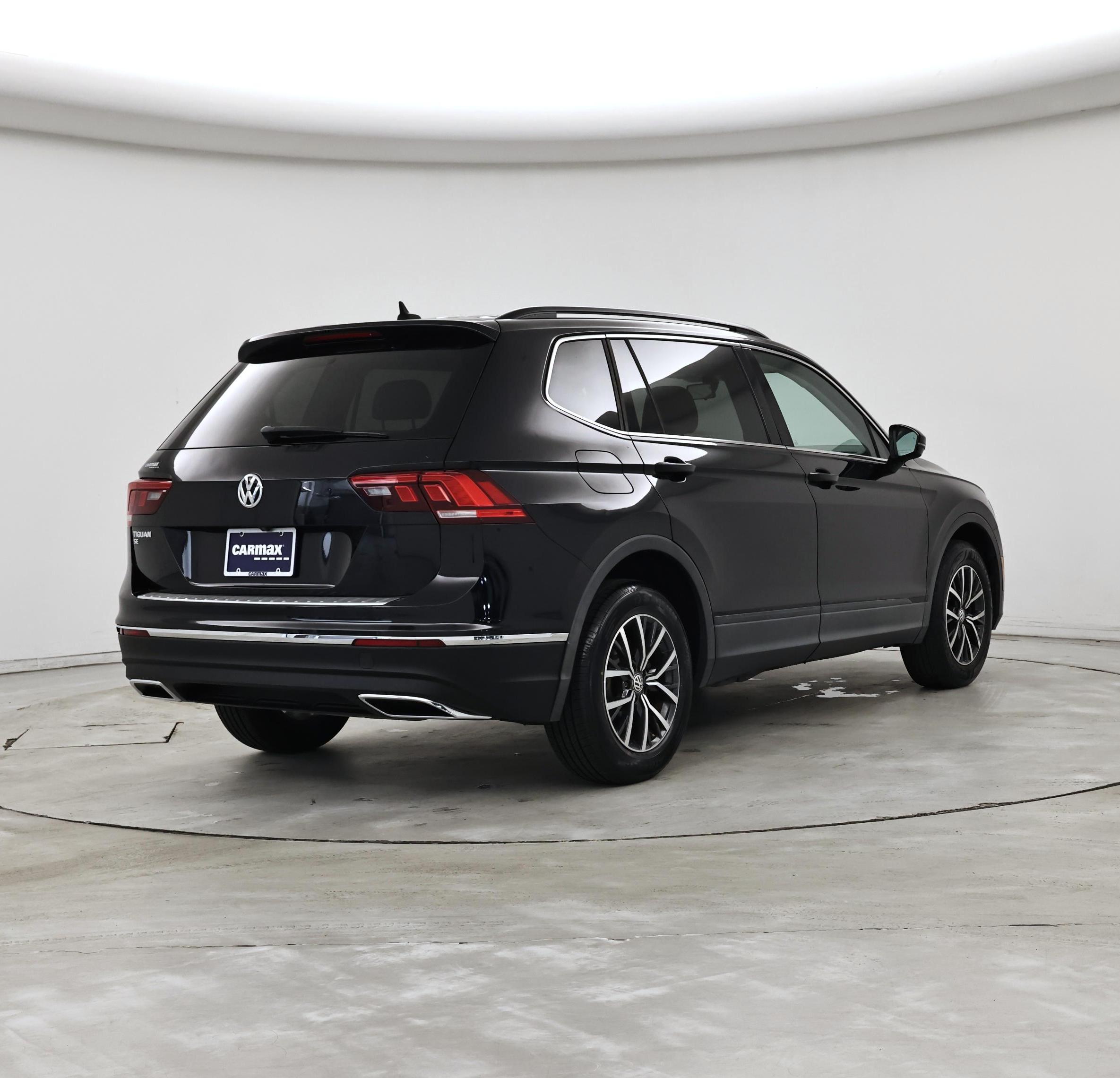 Thumbnail: 2019 Volkswagen Tiguan - 8