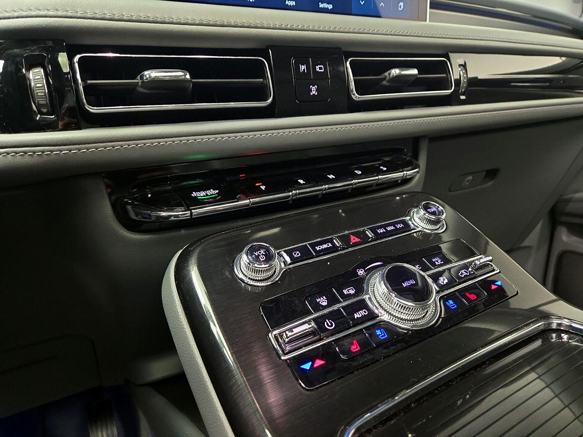 Thumbnail: 2022 Lincoln Nautilus - 17