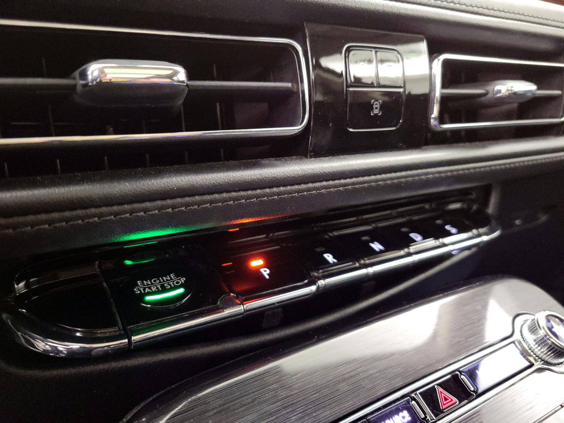 Thumbnail: 2021 Lincoln Nautilus - 17