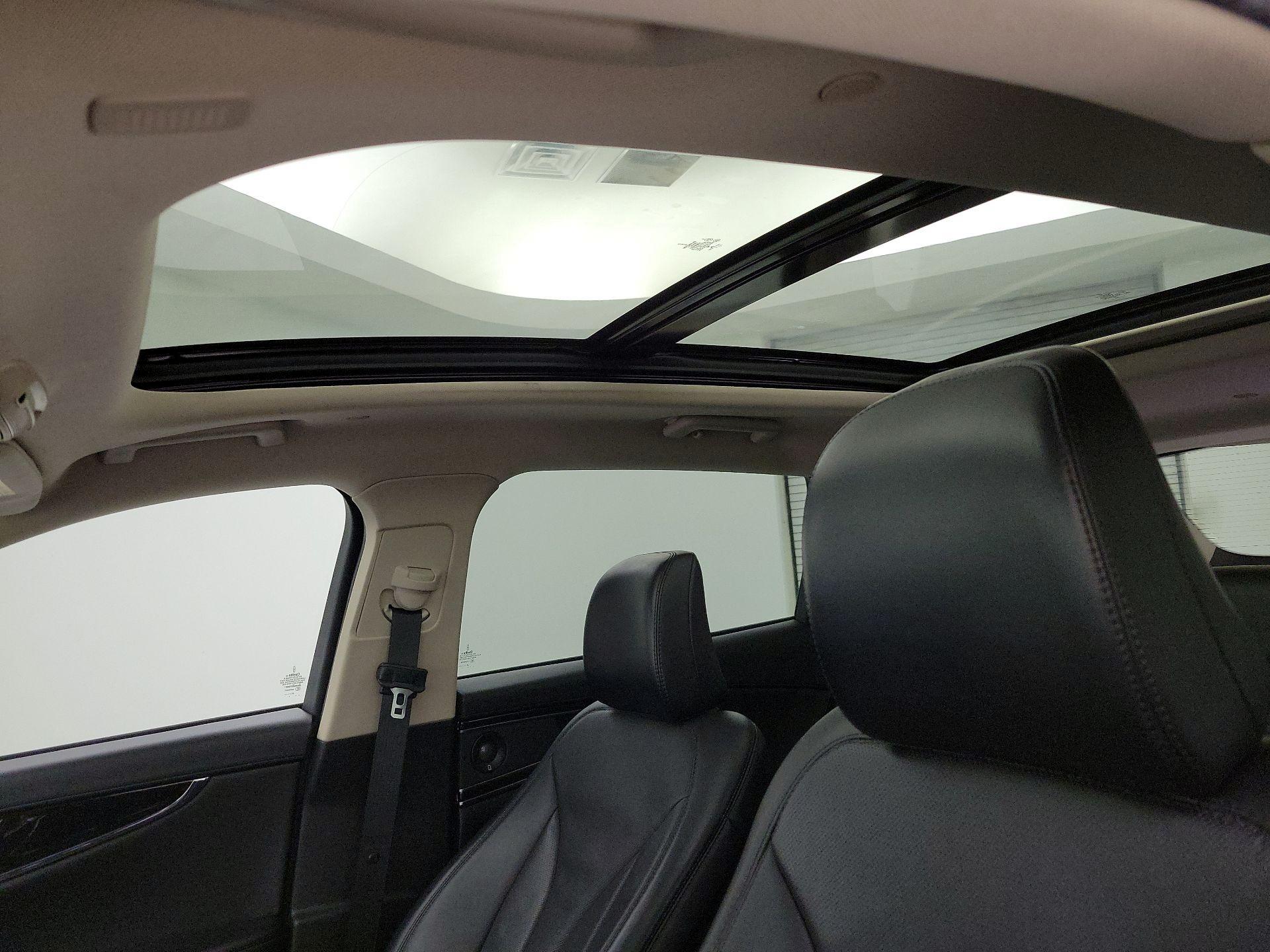 Thumbnail: 2021 Lincoln Nautilus - 18