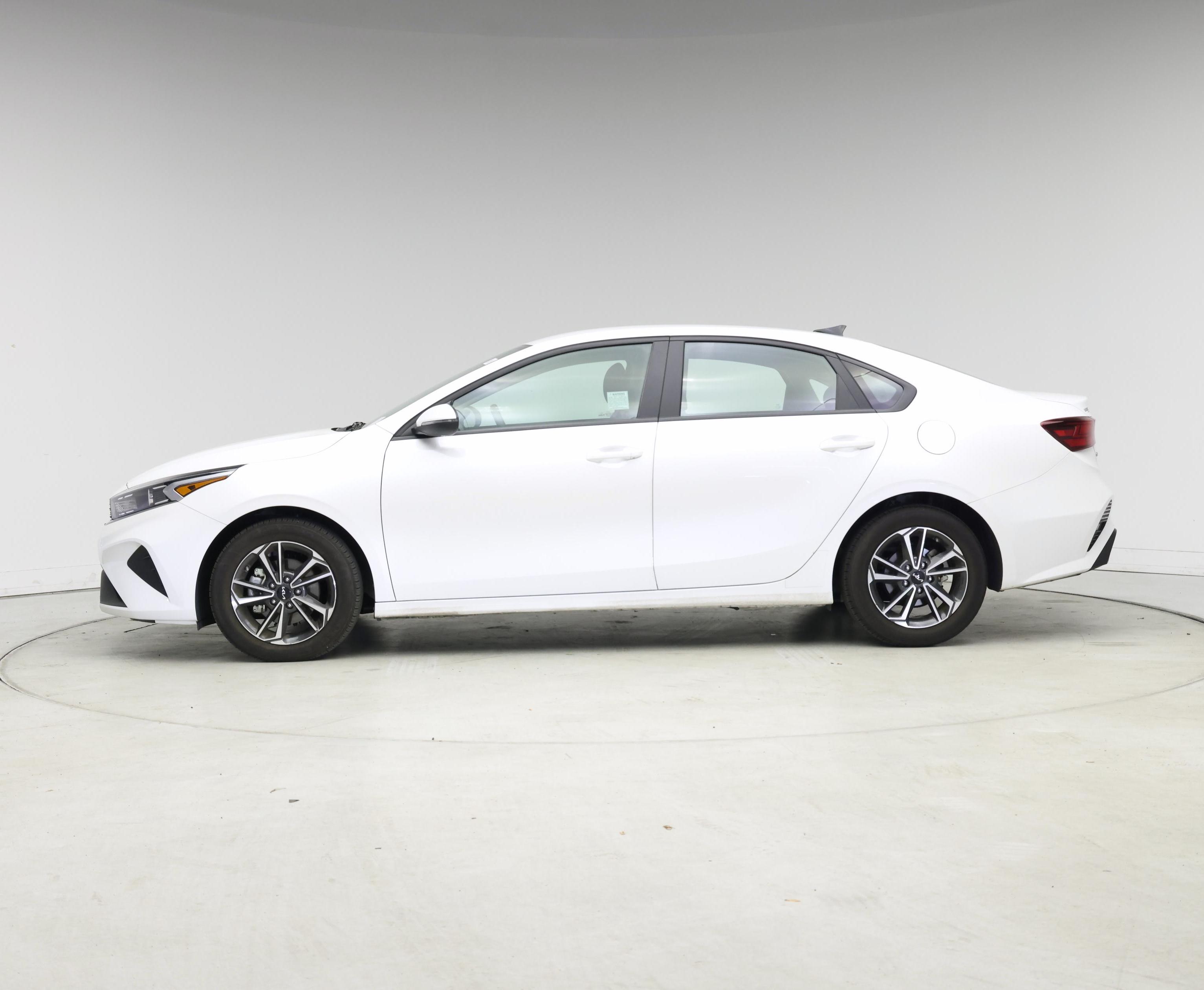 Thumbnail: 2023 Kia Forte - 3