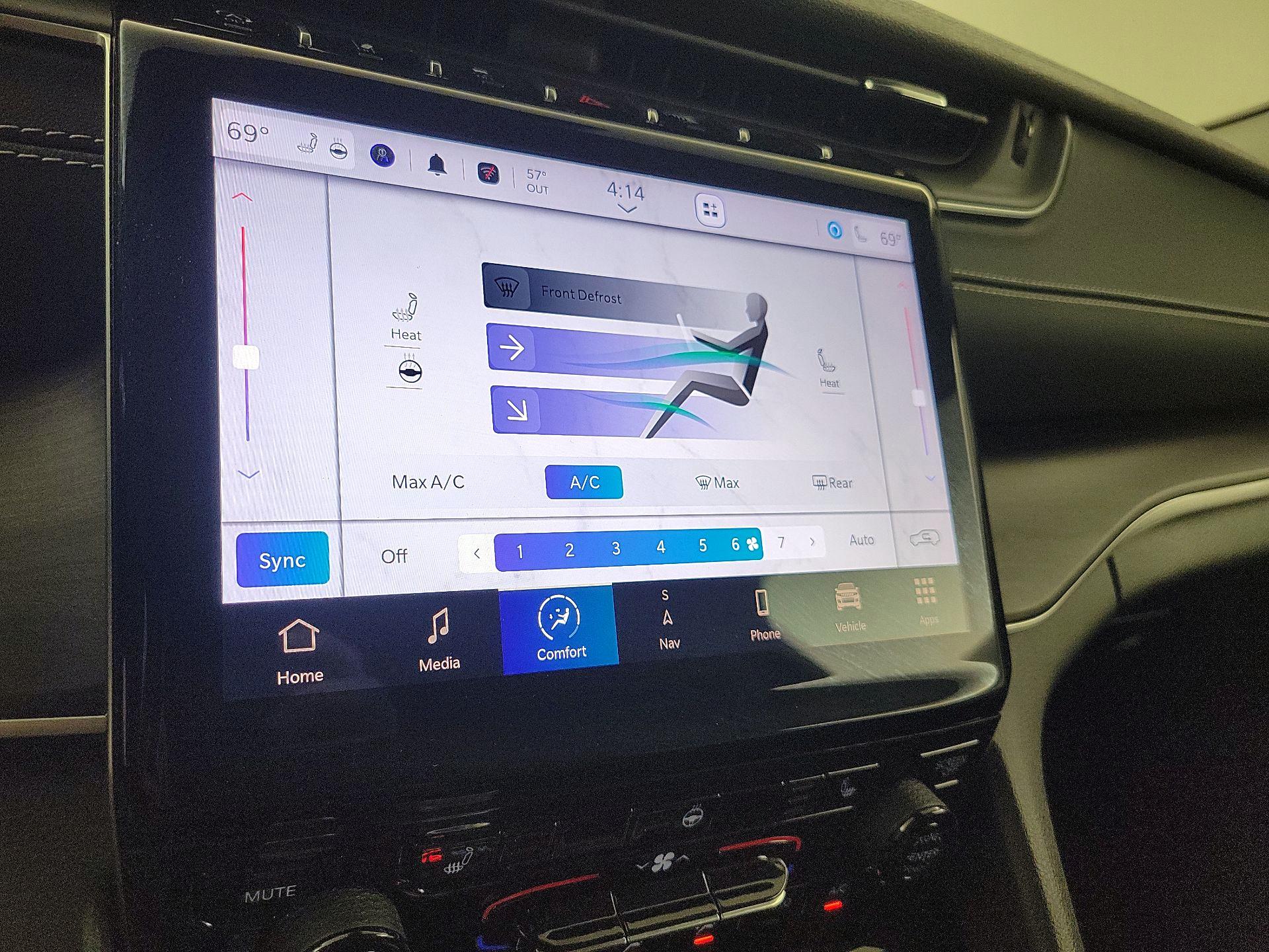 Thumbnail: 2023 Jeep Grand Cherokee - 17