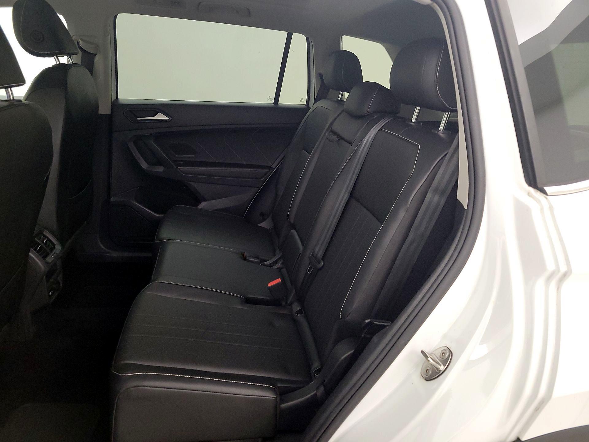 Thumbnail: 2022 Volkswagen Tiguan - 20