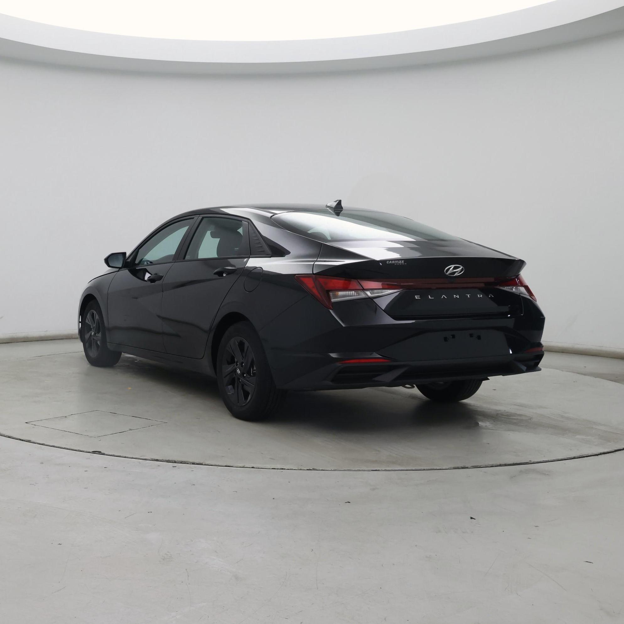 Thumbnail: 2023 Hyundai Elantra - 2