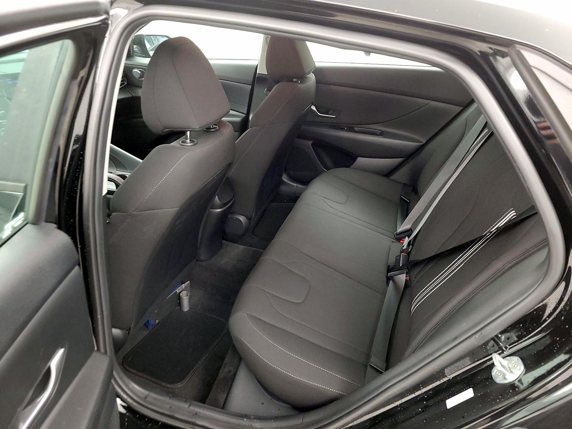 Thumbnail: 2023 Hyundai Elantra - 19