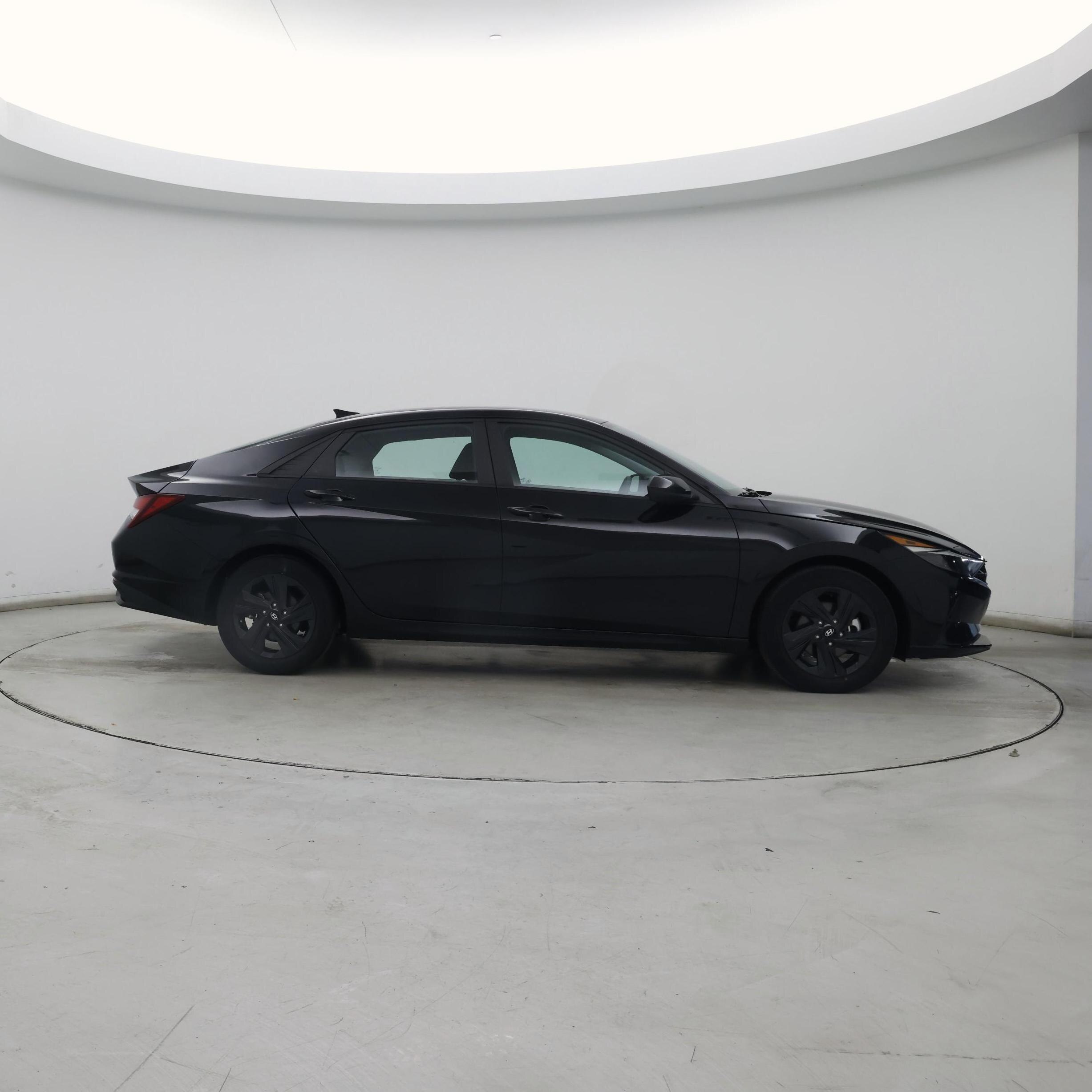 Thumbnail: 2023 Hyundai Elantra - 7