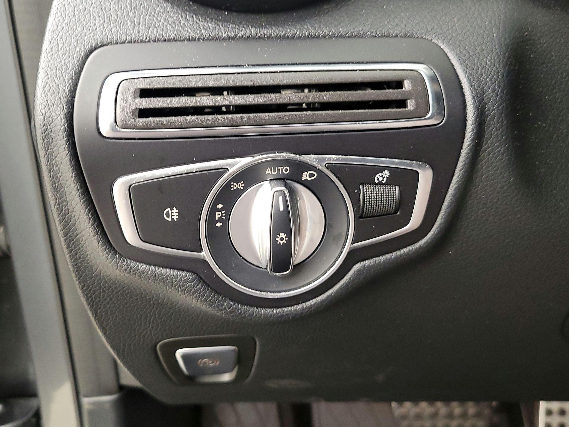 Thumbnail: 2019 Mercedes-Benz GLC - 13