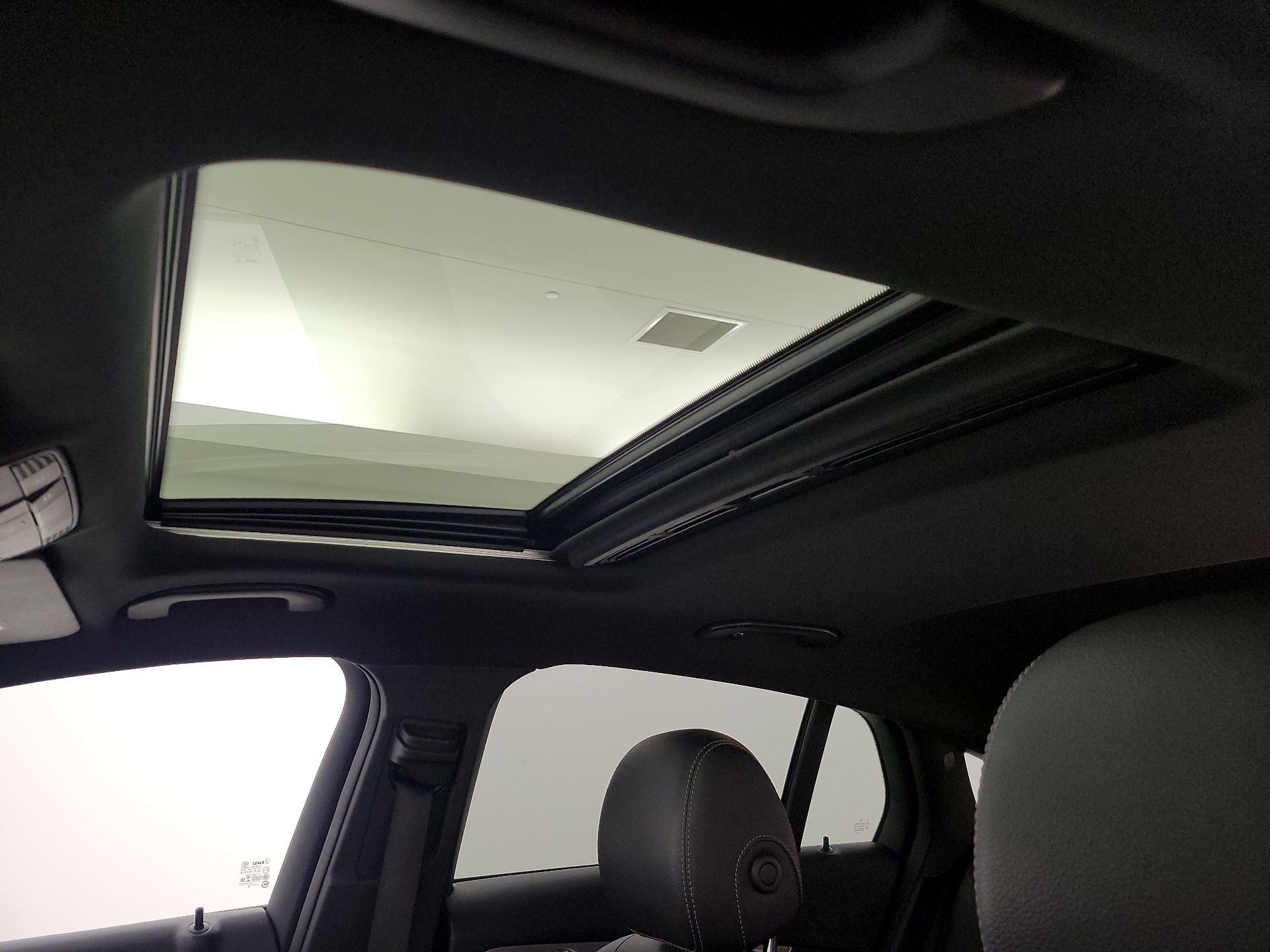 Thumbnail: 2019 Mercedes-Benz GLC - 20