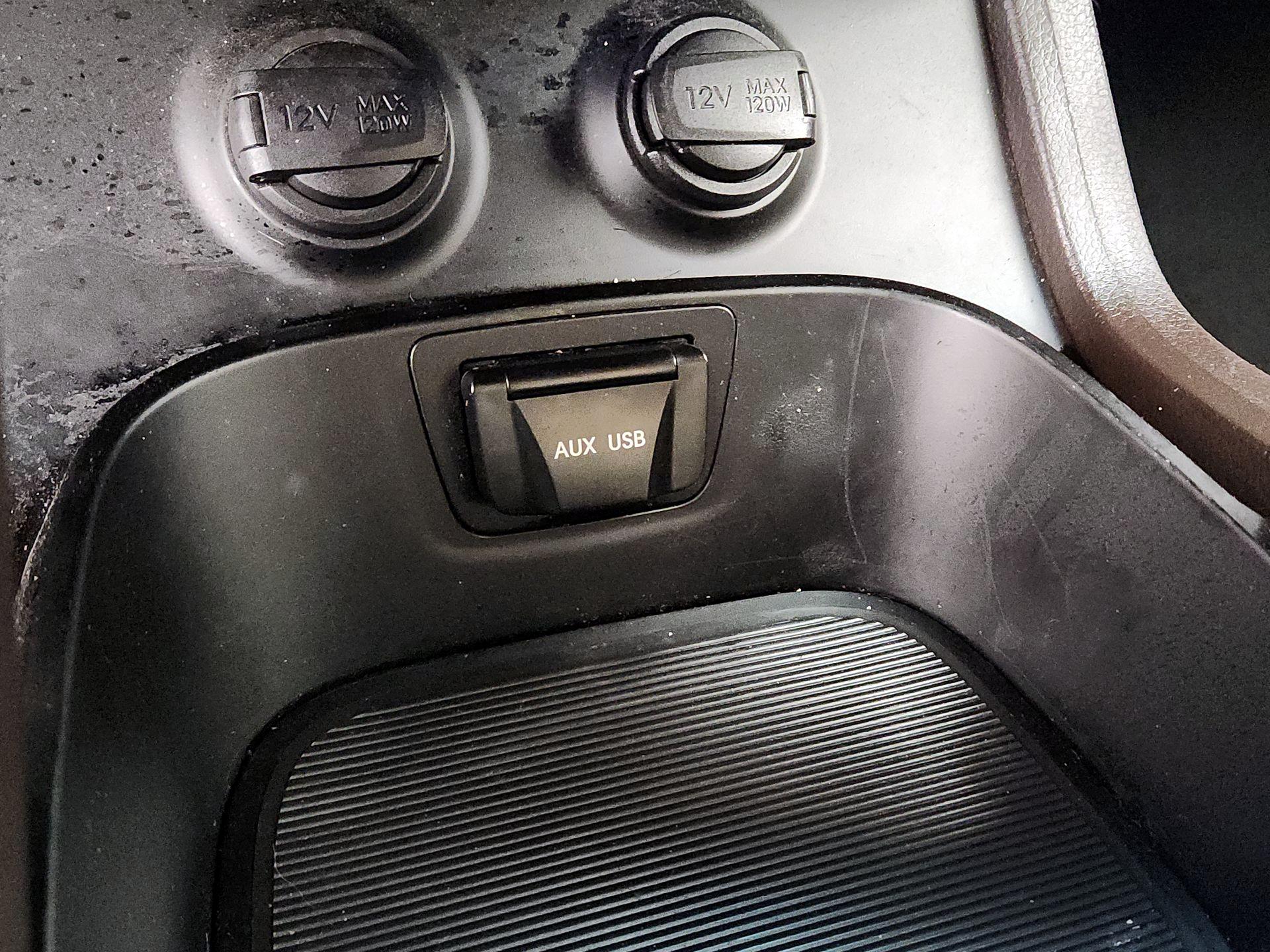 Thumbnail: 2014 Hyundai Santa Fe - 18