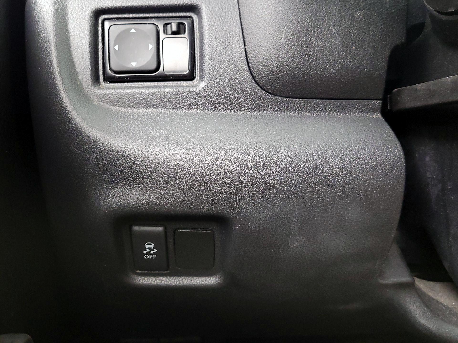 Thumbnail: 2017 Nissan Versa - 13