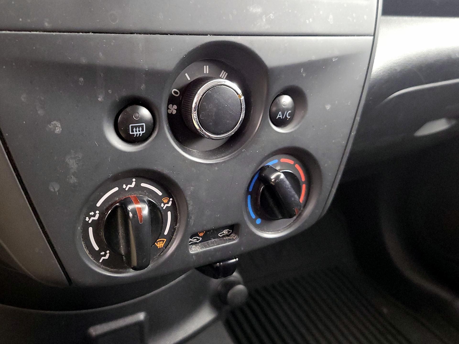 Thumbnail: 2017 Nissan Versa - 15