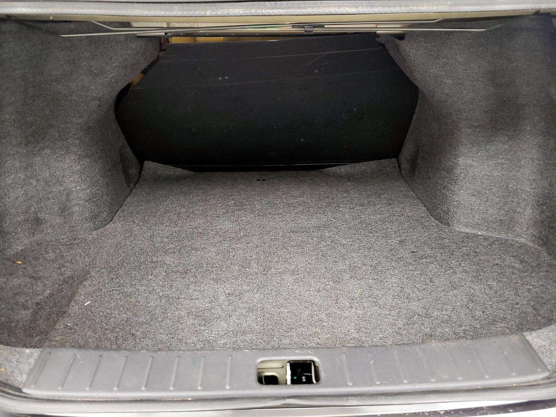 Thumbnail: 2017 Nissan Versa - 19