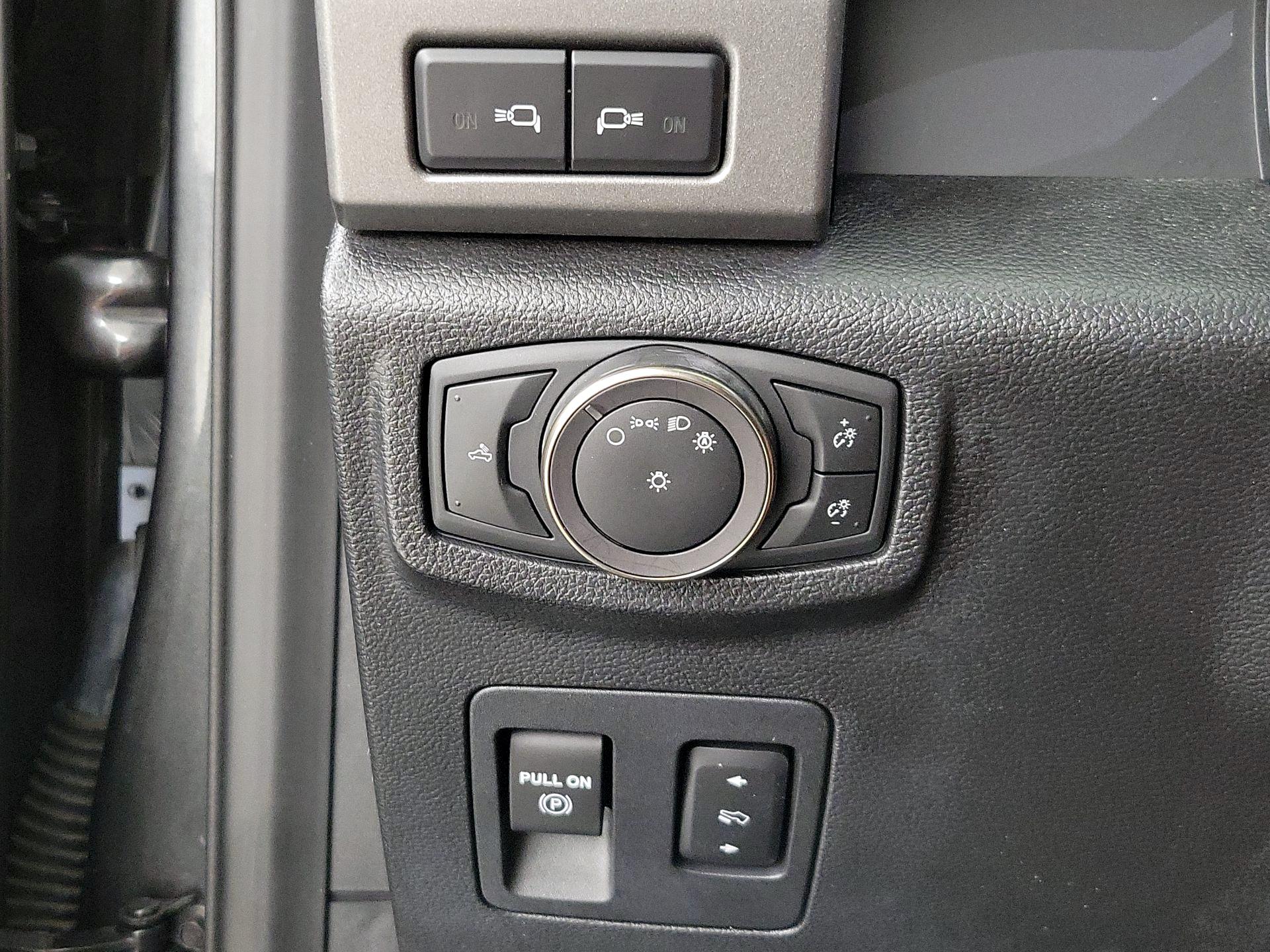 Thumbnail: 2019 Ford F-150 - 13