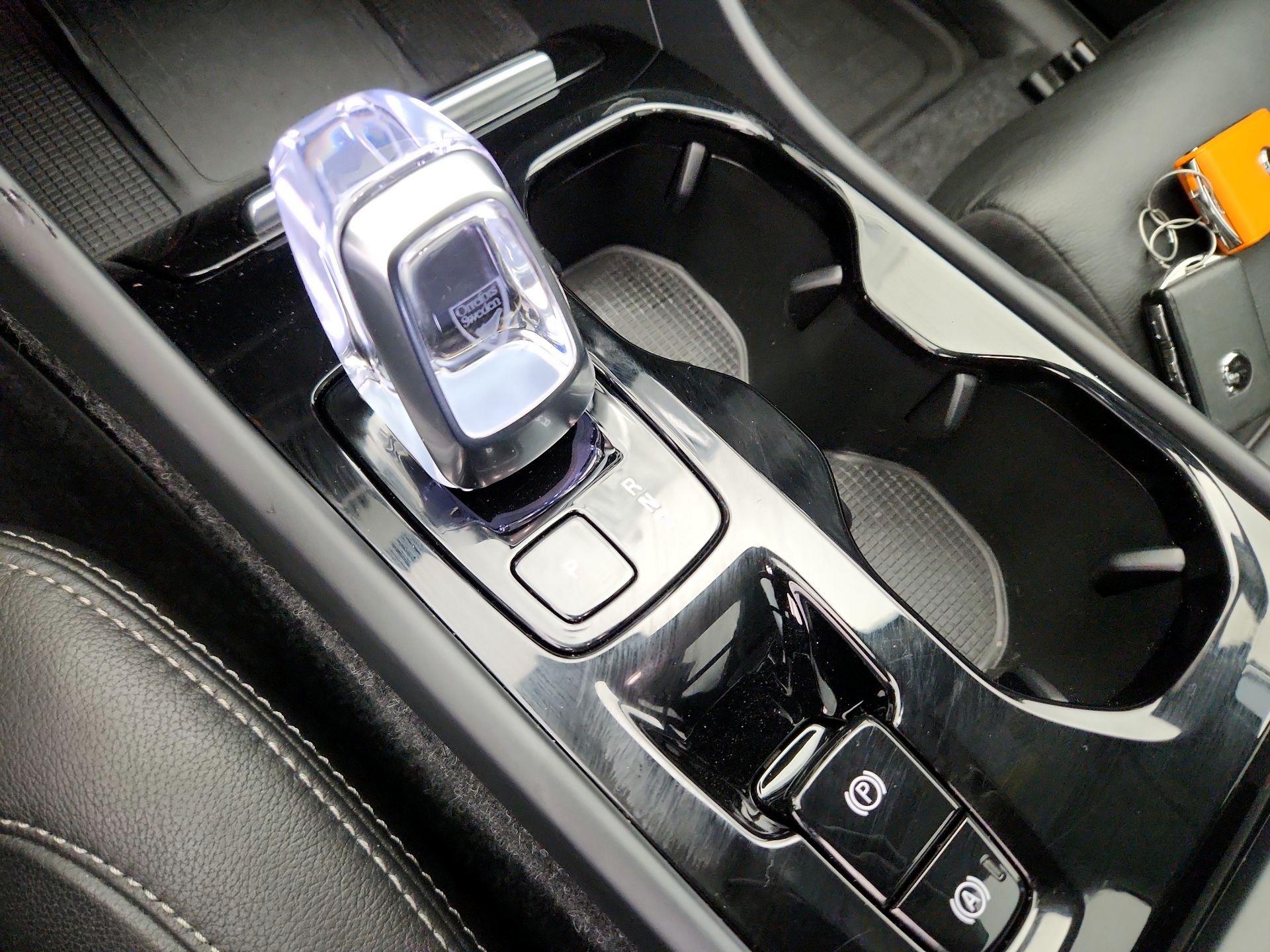 Thumbnail: 2025 Volvo XC40 - 17