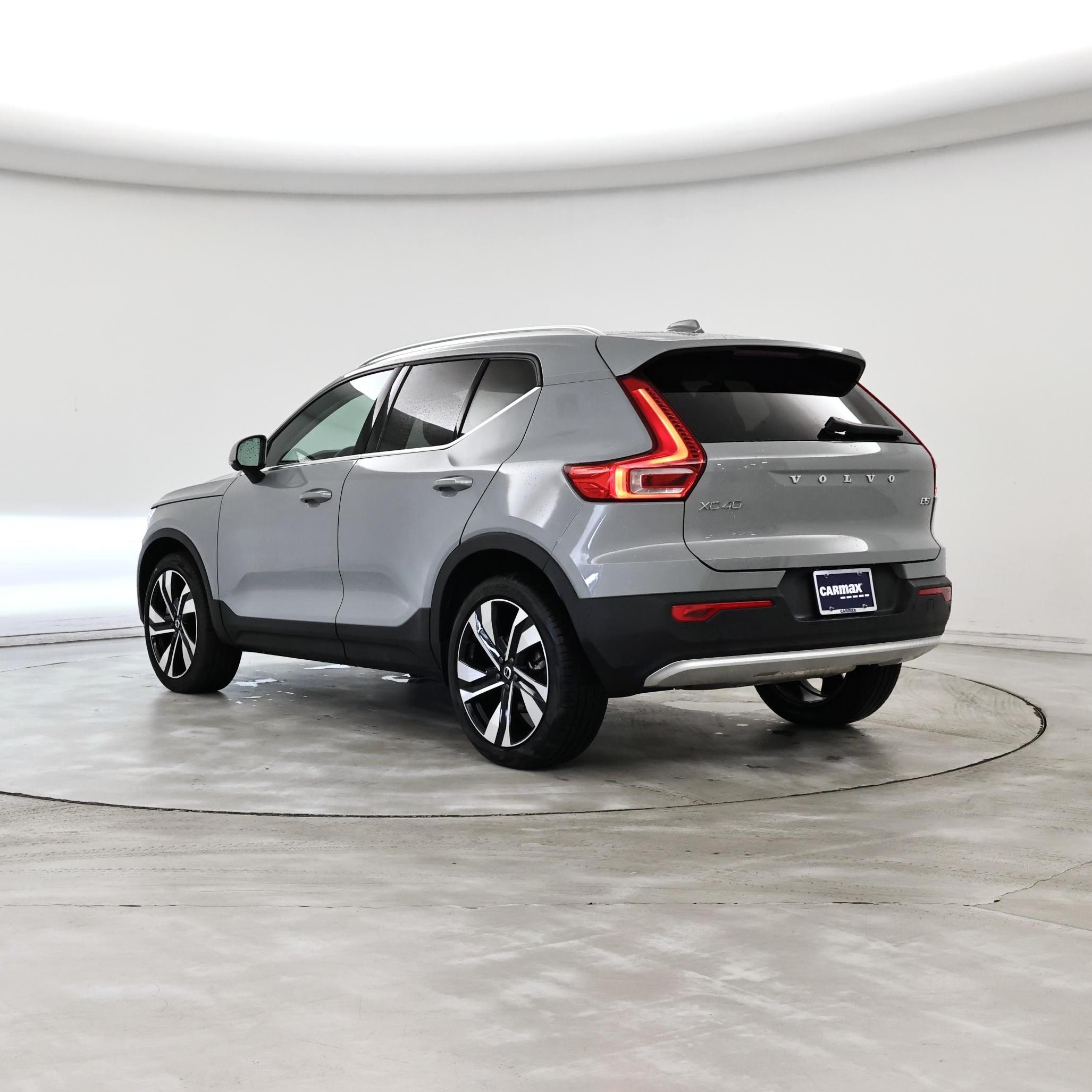 Thumbnail: 2025 Volvo XC40 - 2
