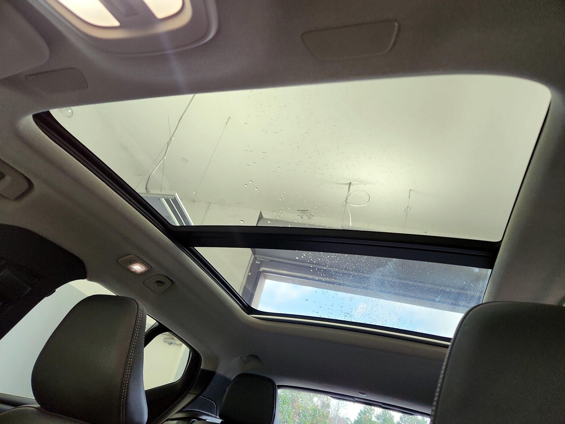 Thumbnail: 2025 Volvo XC40 - 19