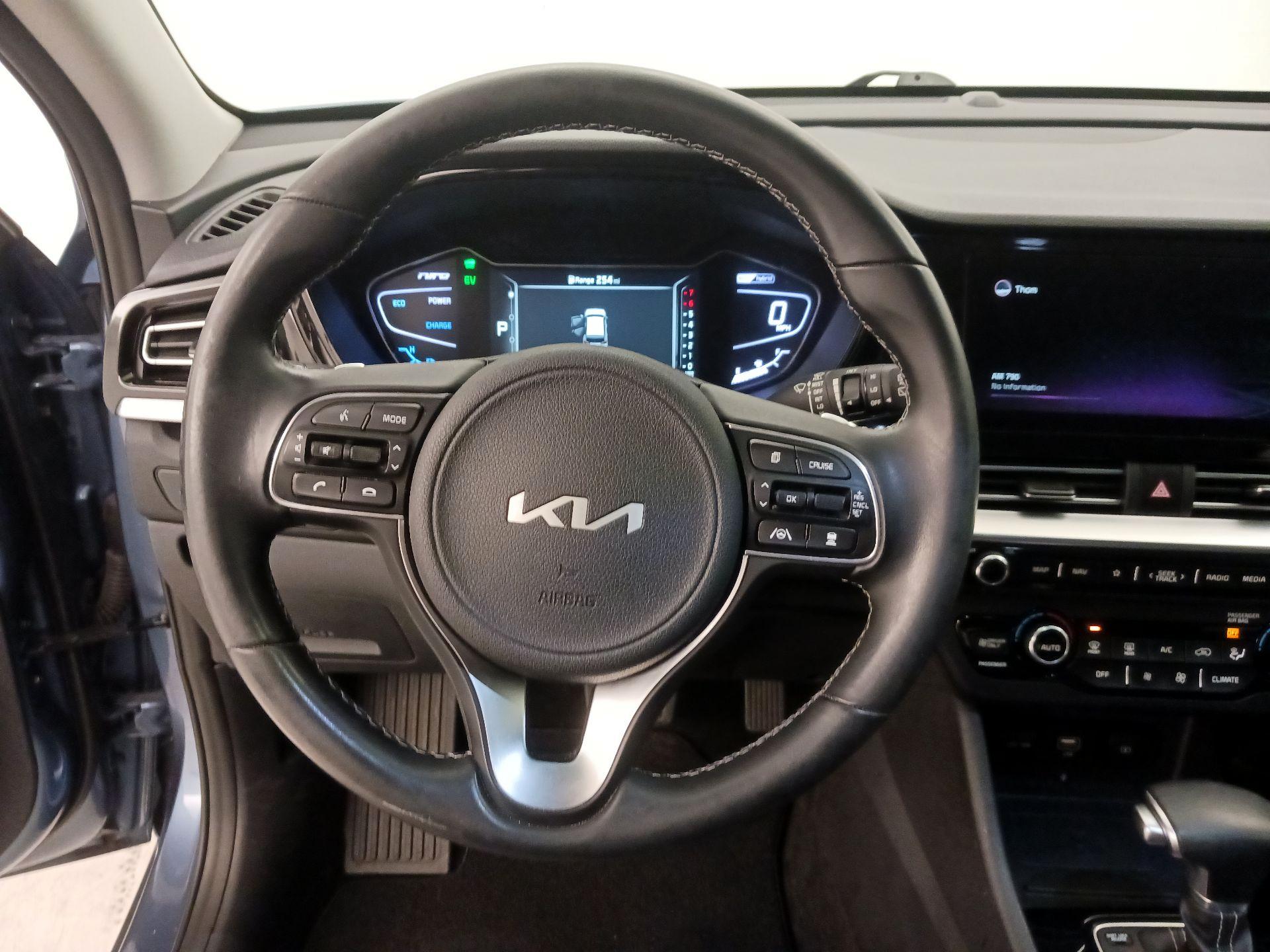 Thumbnail: 2022 Kia Niro - 10