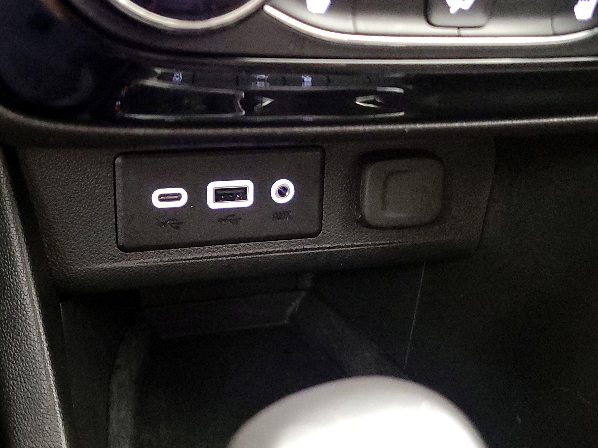 Thumbnail: 2023 Buick Encore GX - 18