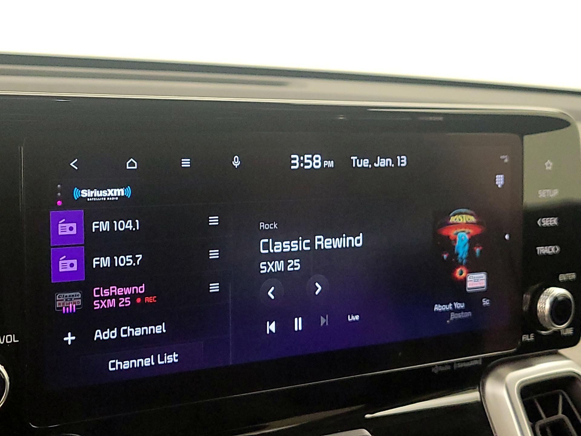 Thumbnail: 2023 Kia Sorento - 15