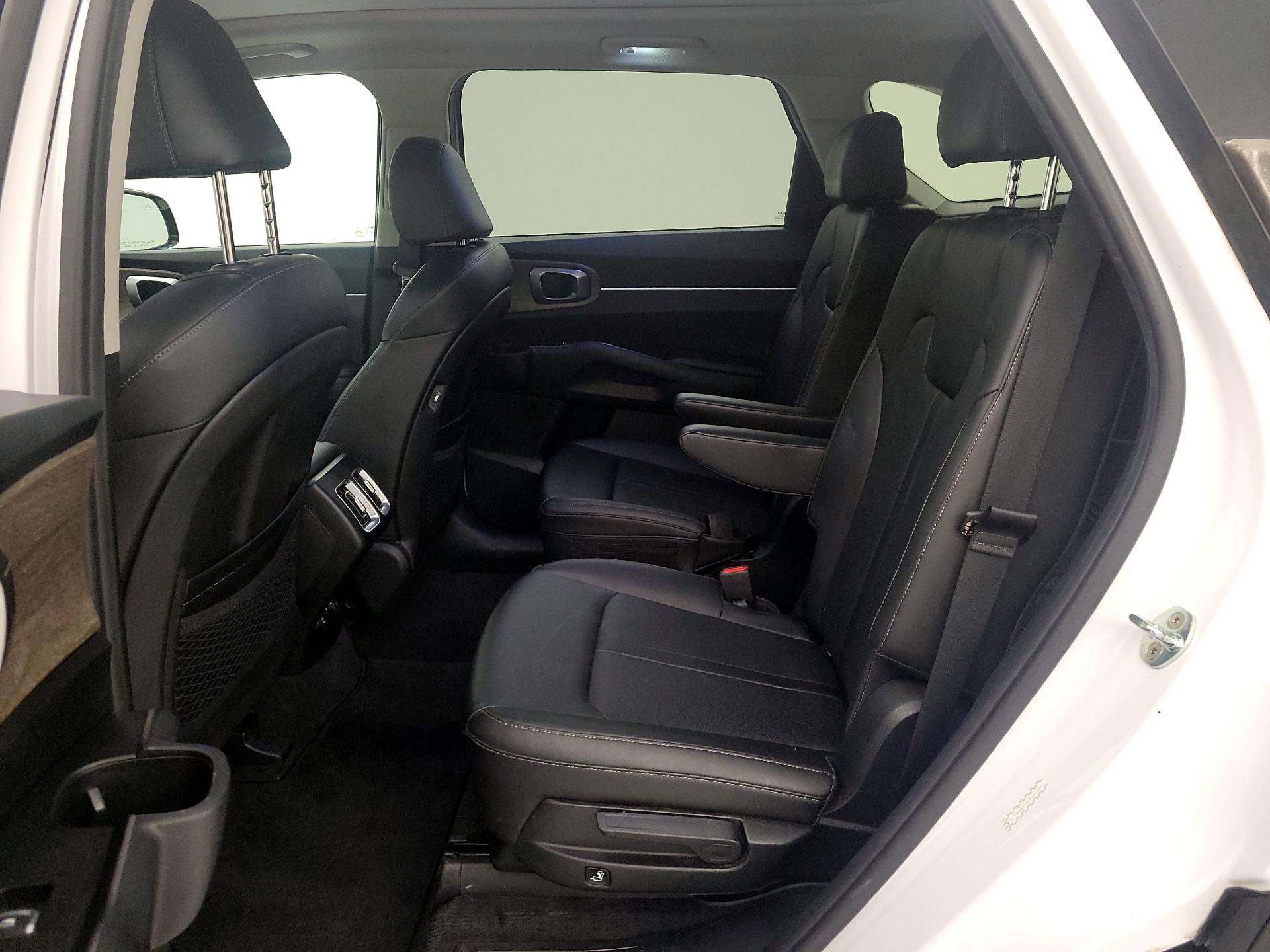 Thumbnail: 2023 Kia Sorento - 20