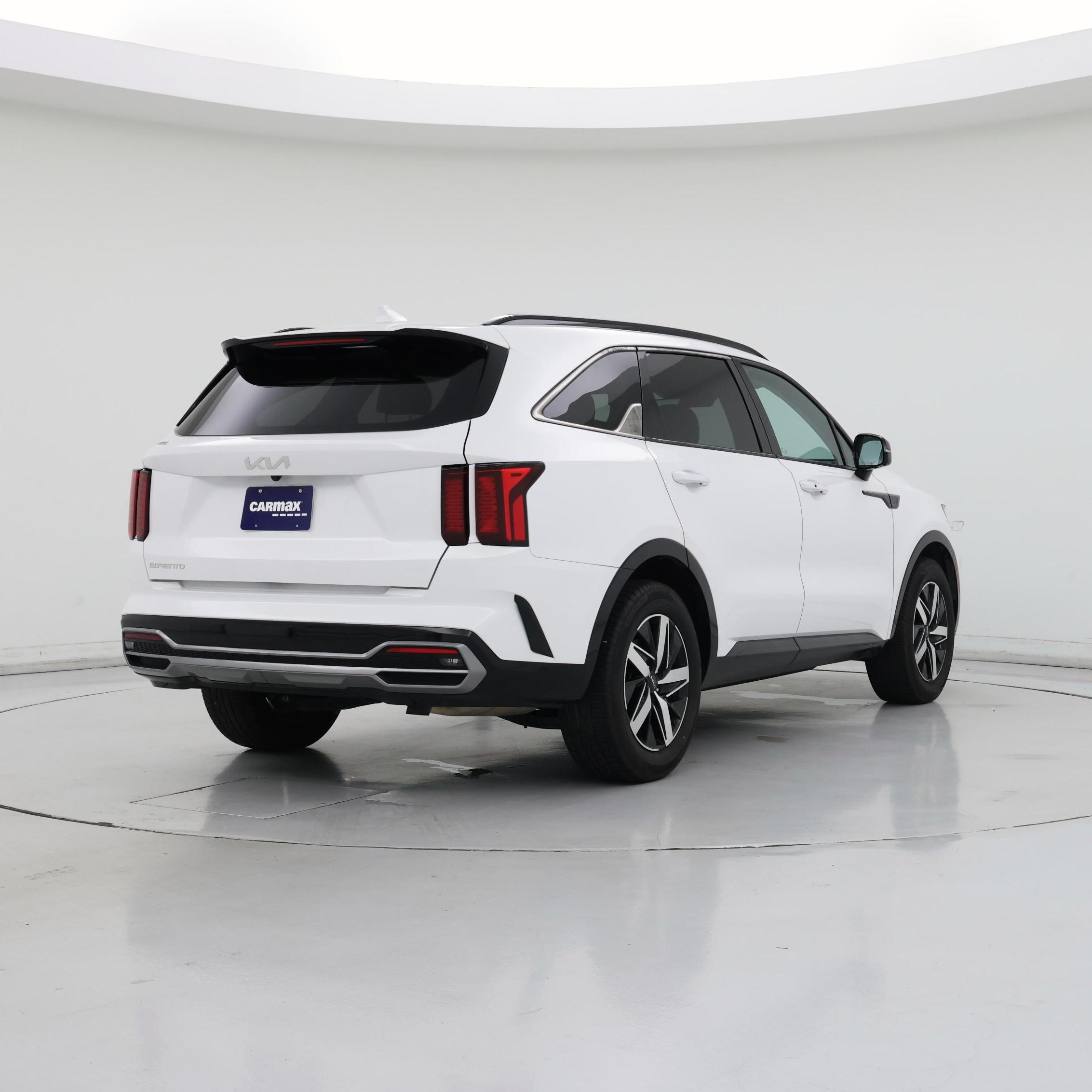 Thumbnail: 2023 Kia Sorento - 8