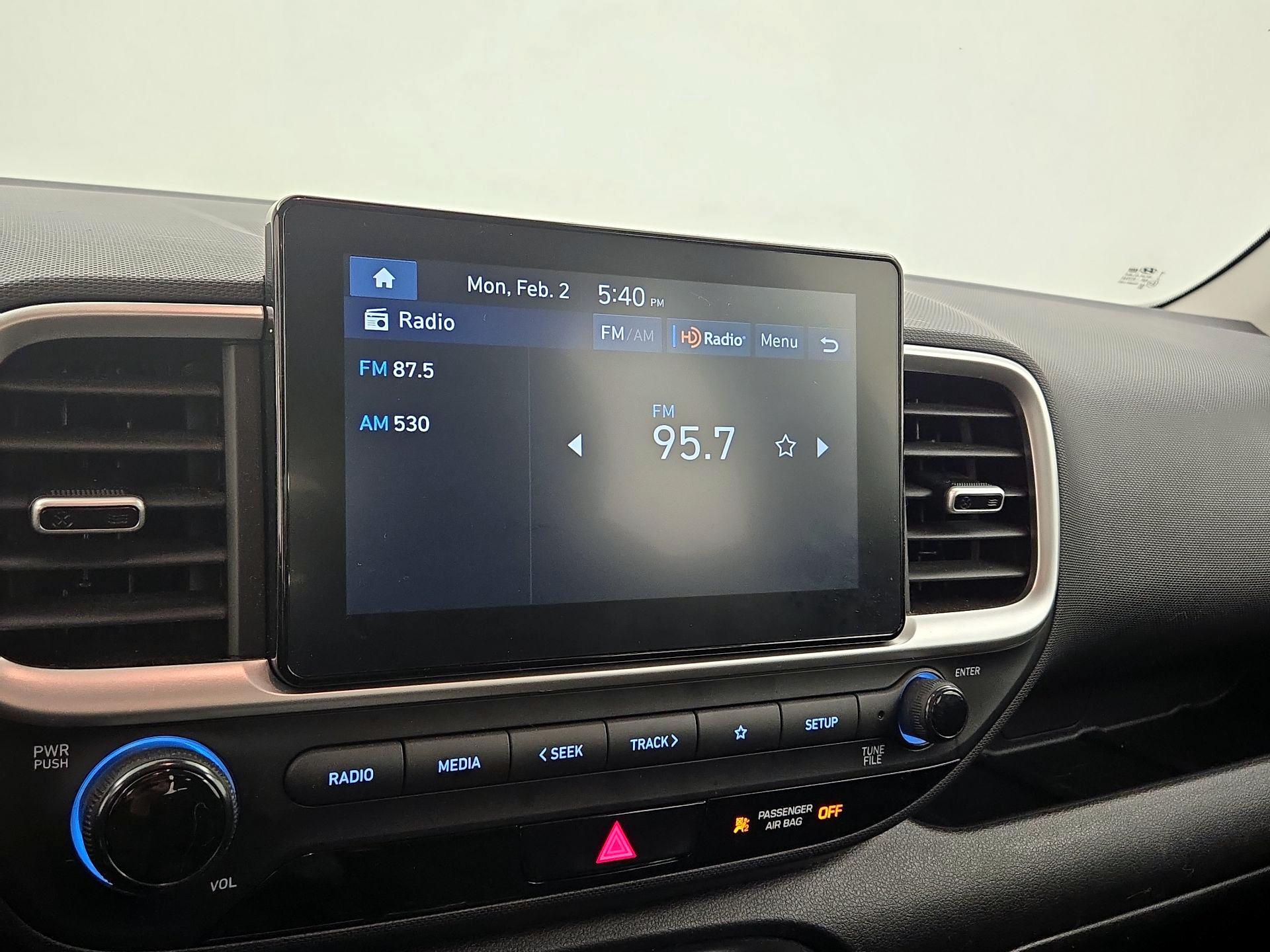 Thumbnail: 2023 Hyundai Venue - 15