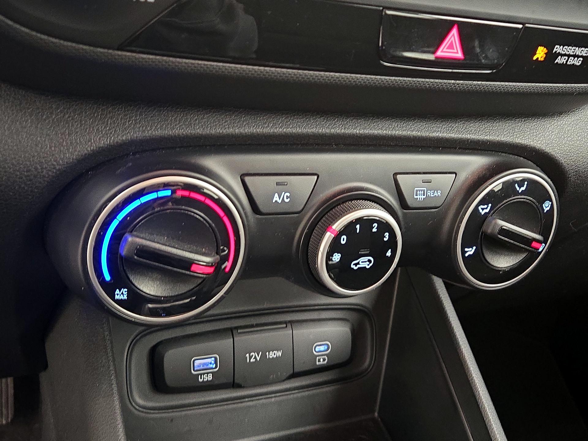 Thumbnail: 2023 Hyundai Venue - 16