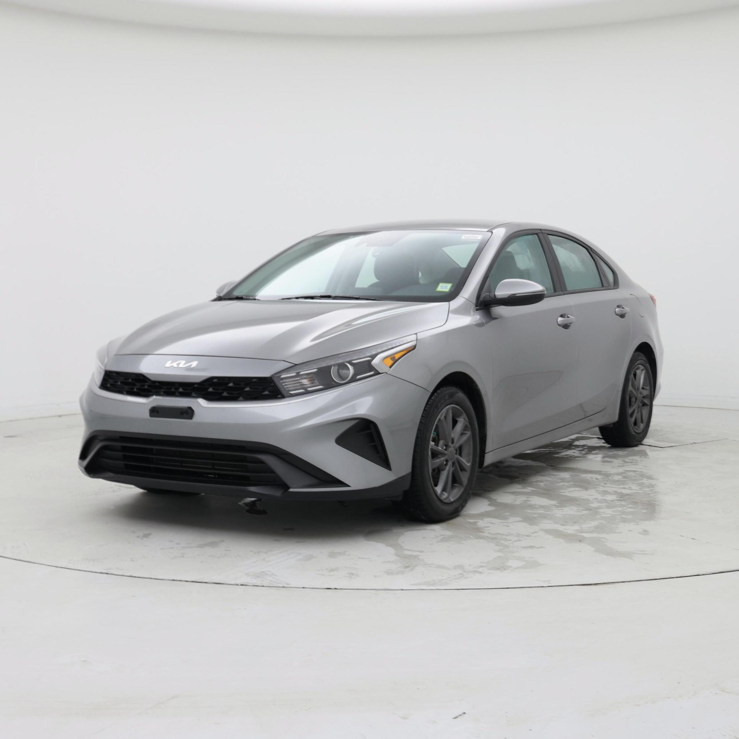Thumbnail: 2023 Kia Forte - 4