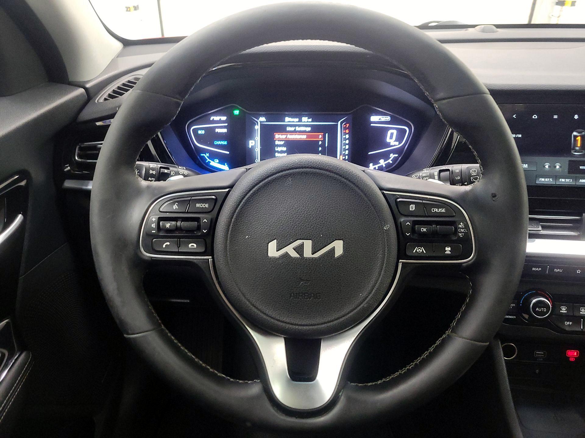 Thumbnail: 2022 Kia Niro - 10