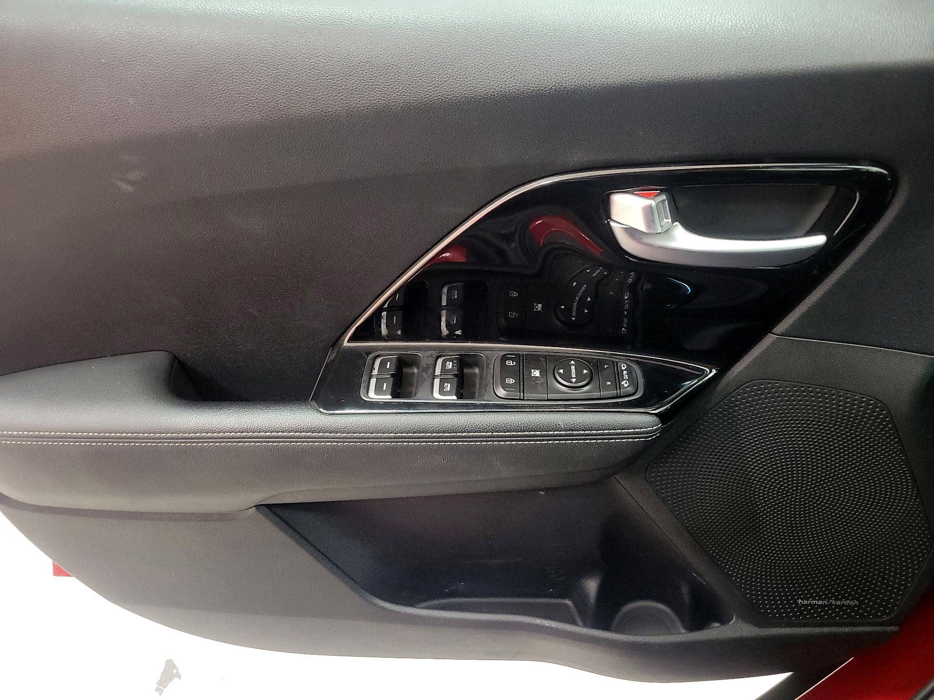 Thumbnail: 2022 Kia Niro - 12