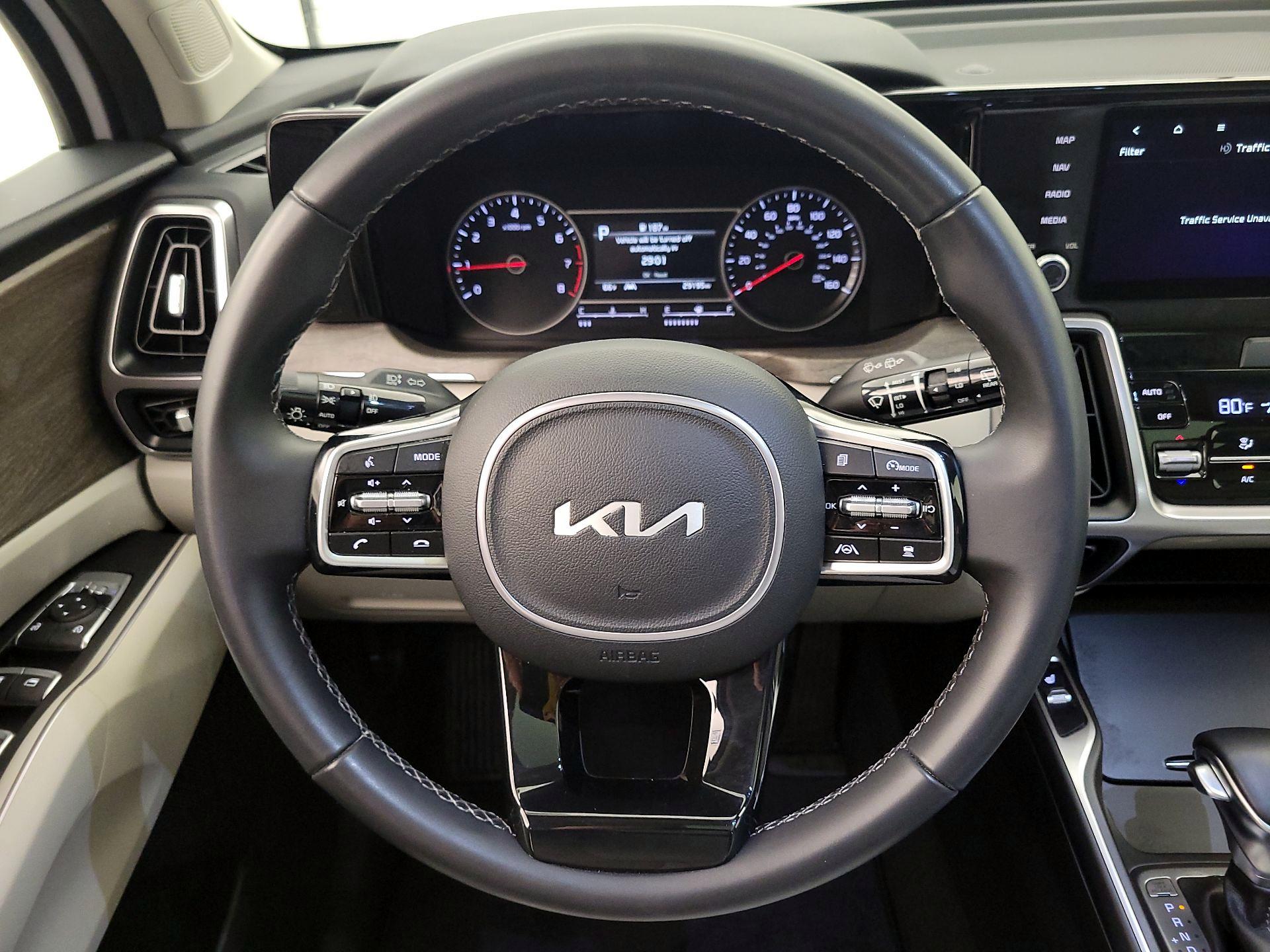 Thumbnail: 2023 Kia Sorento - 10