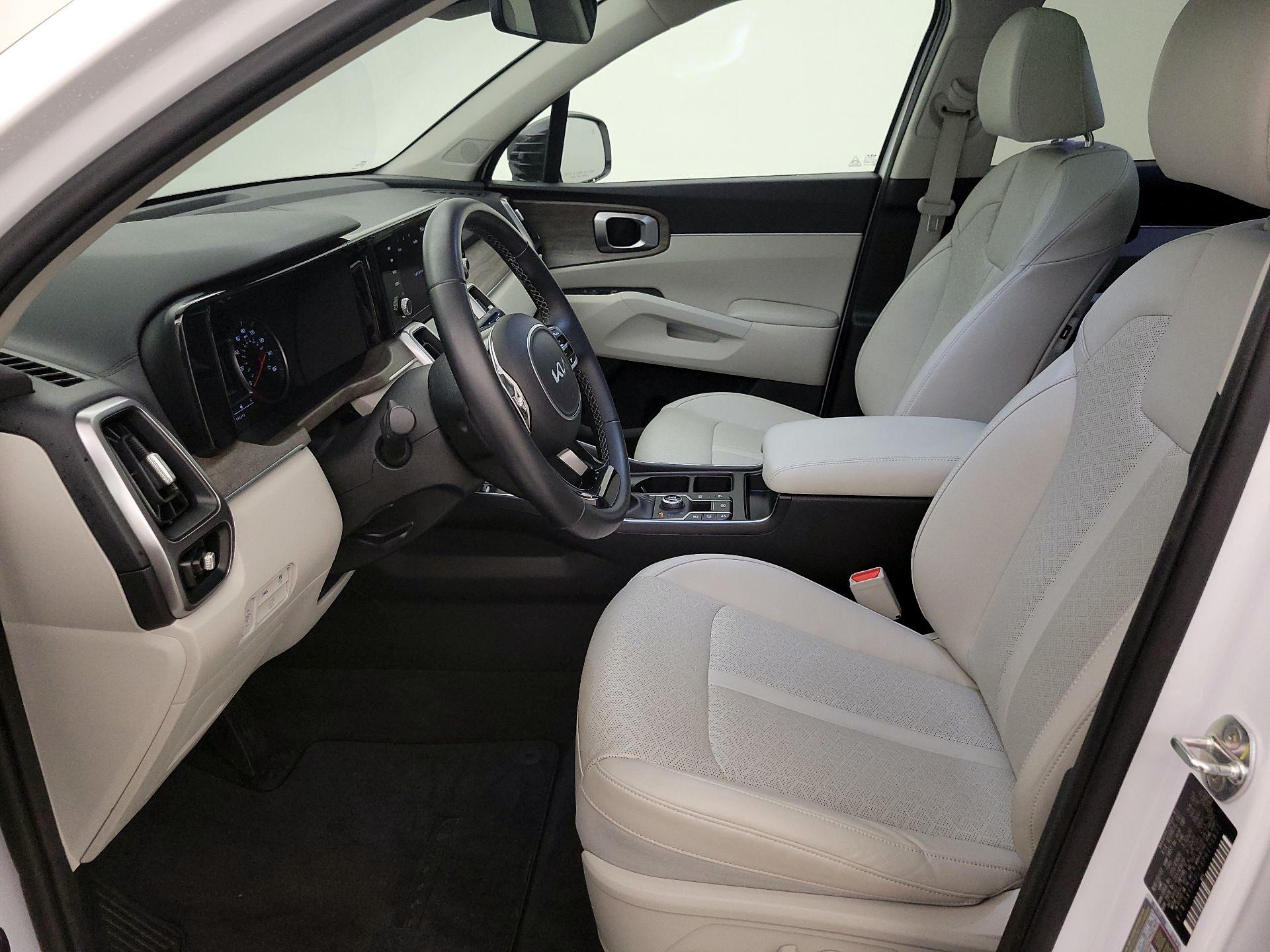 Thumbnail: 2023 Kia Sorento - 11