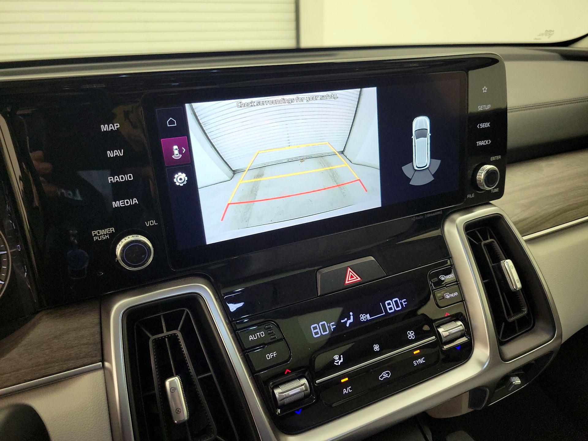 Thumbnail: 2023 Kia Sorento - 14