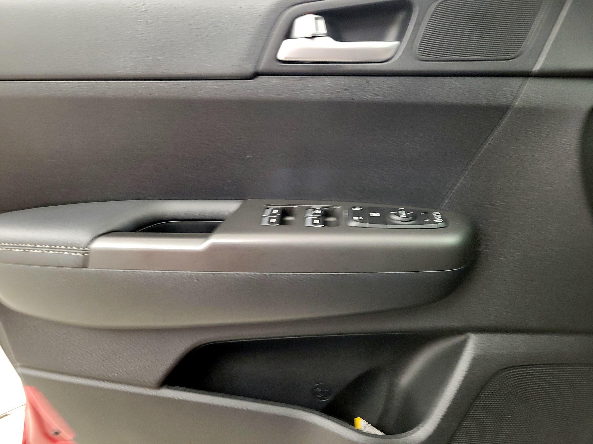 Thumbnail: 2022 Kia Sportage - 12