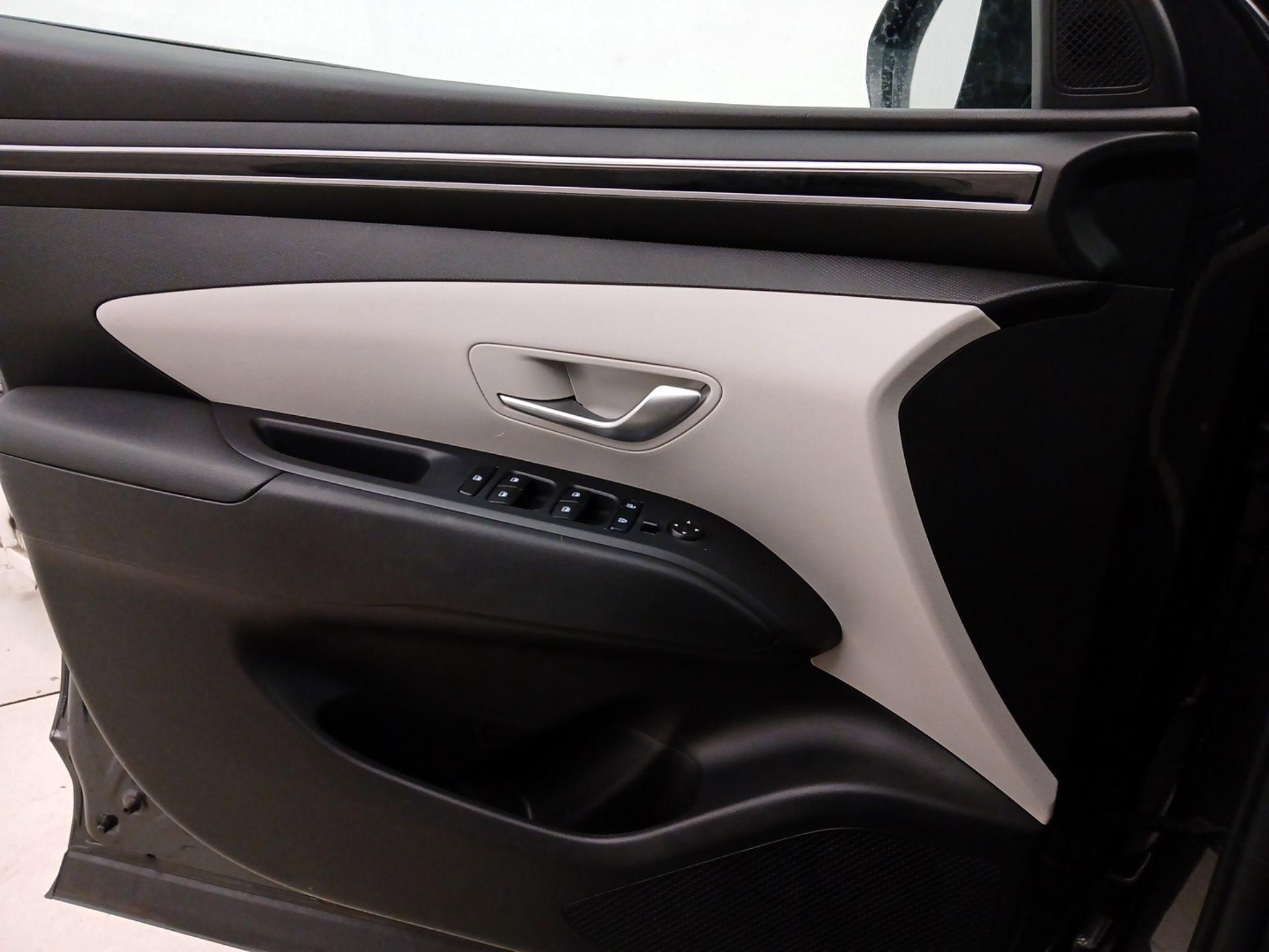 Thumbnail: 2023 Hyundai Tucson - 12