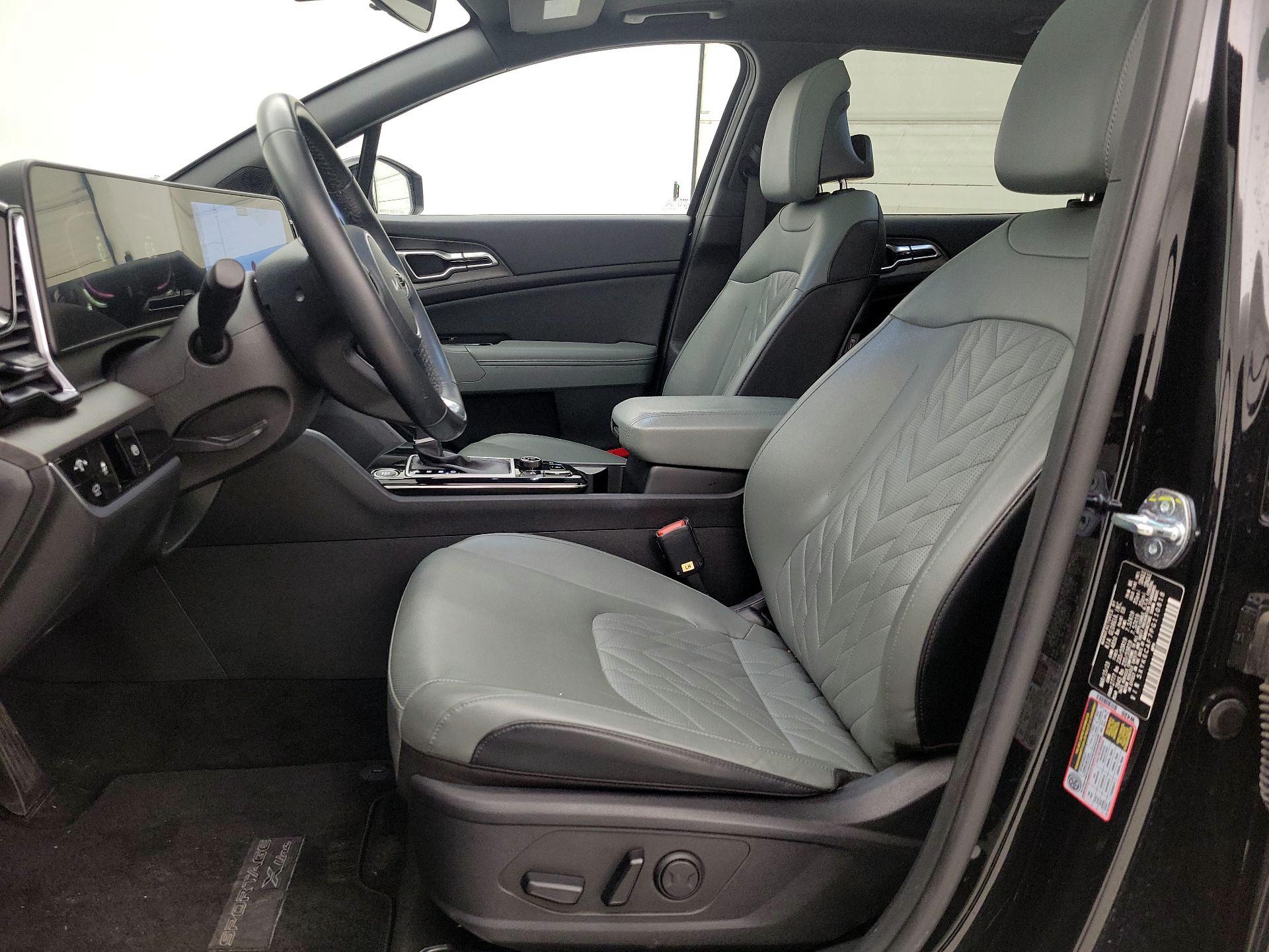 Thumbnail: 2023 Kia Sportage - 11