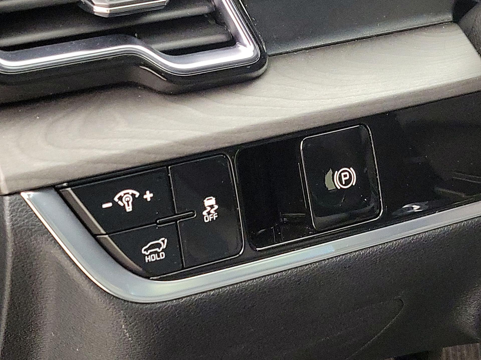 Thumbnail: 2023 Kia Sportage - 13