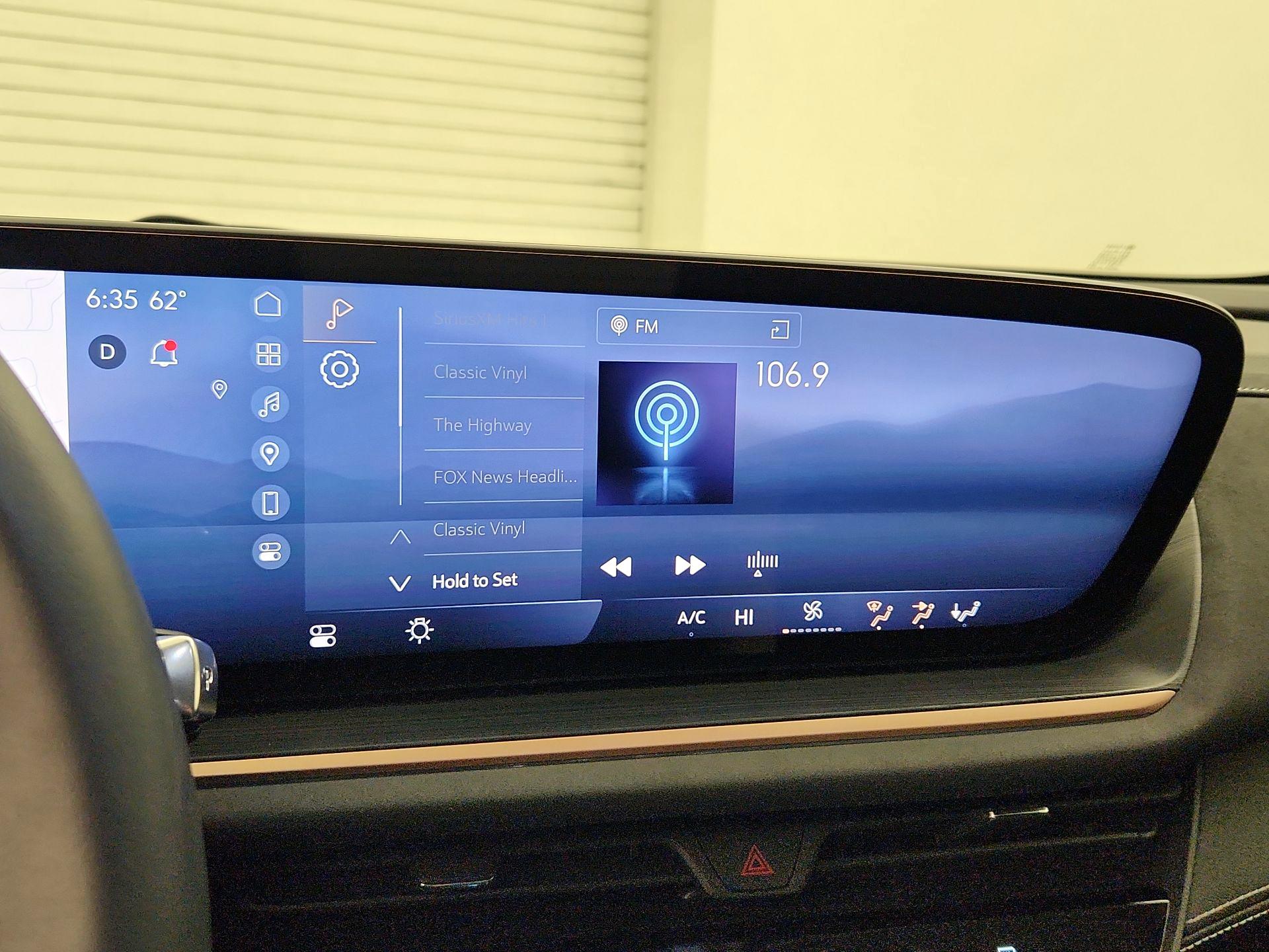 Thumbnail: 2025 Buick Envision - 16